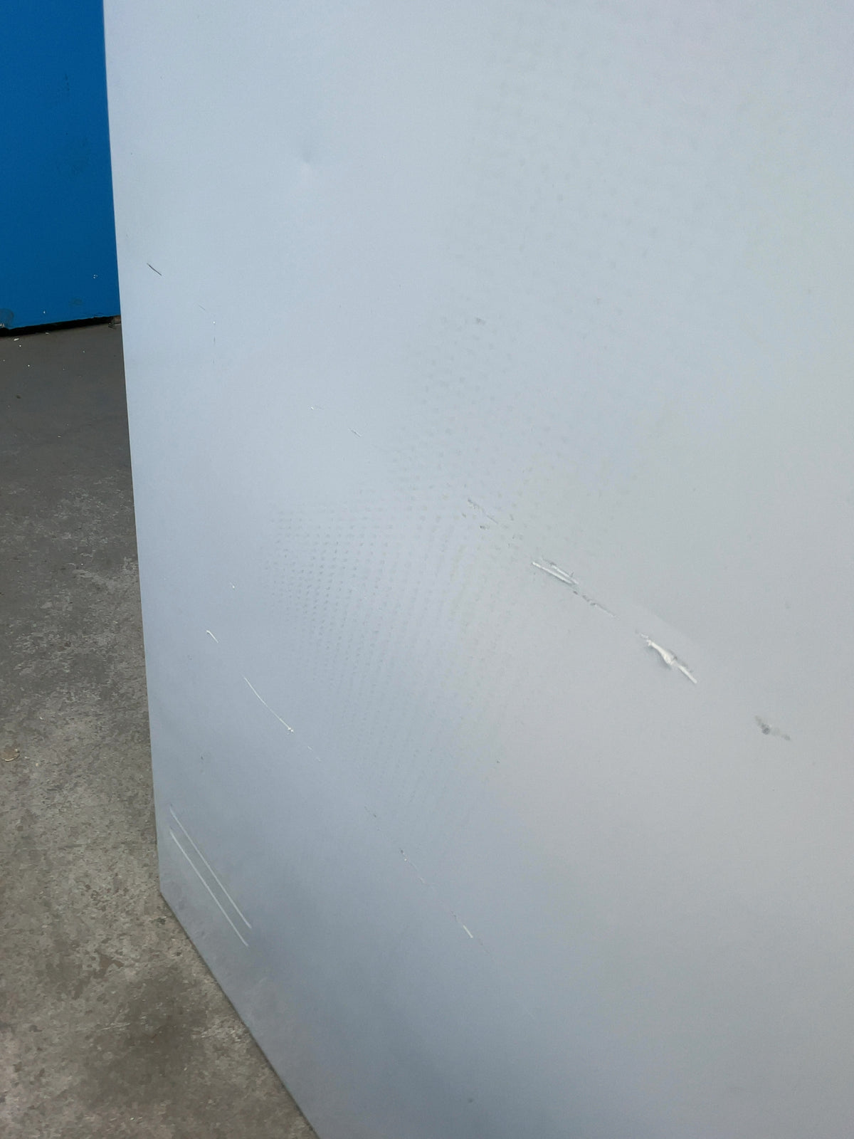 #GRC-163-409 - Hoover 54cm Integrated 70/30 Fridge Freezer – 251L, White
