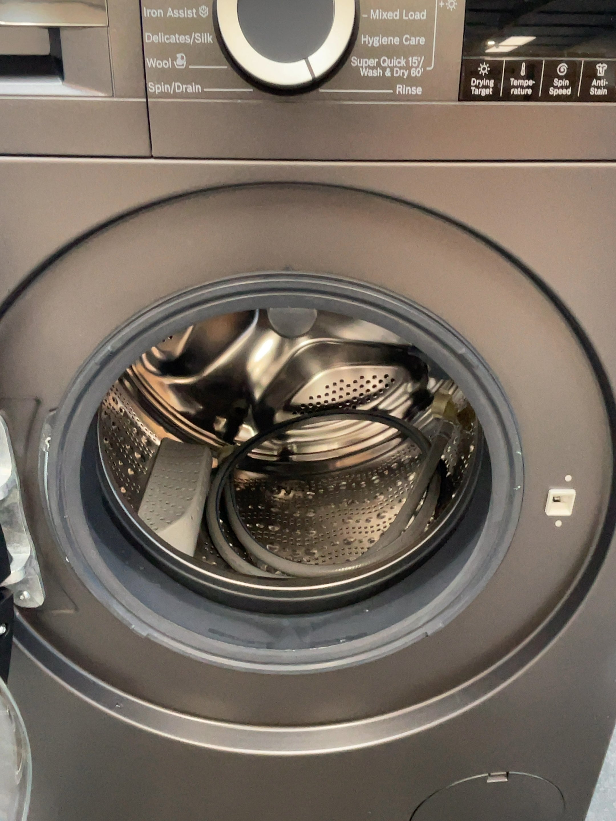 #GRC-164-014 - Bosch Series 6 10.5kg/6kg Washer Dryer – 1400rpm, Iron Assist, Graphite