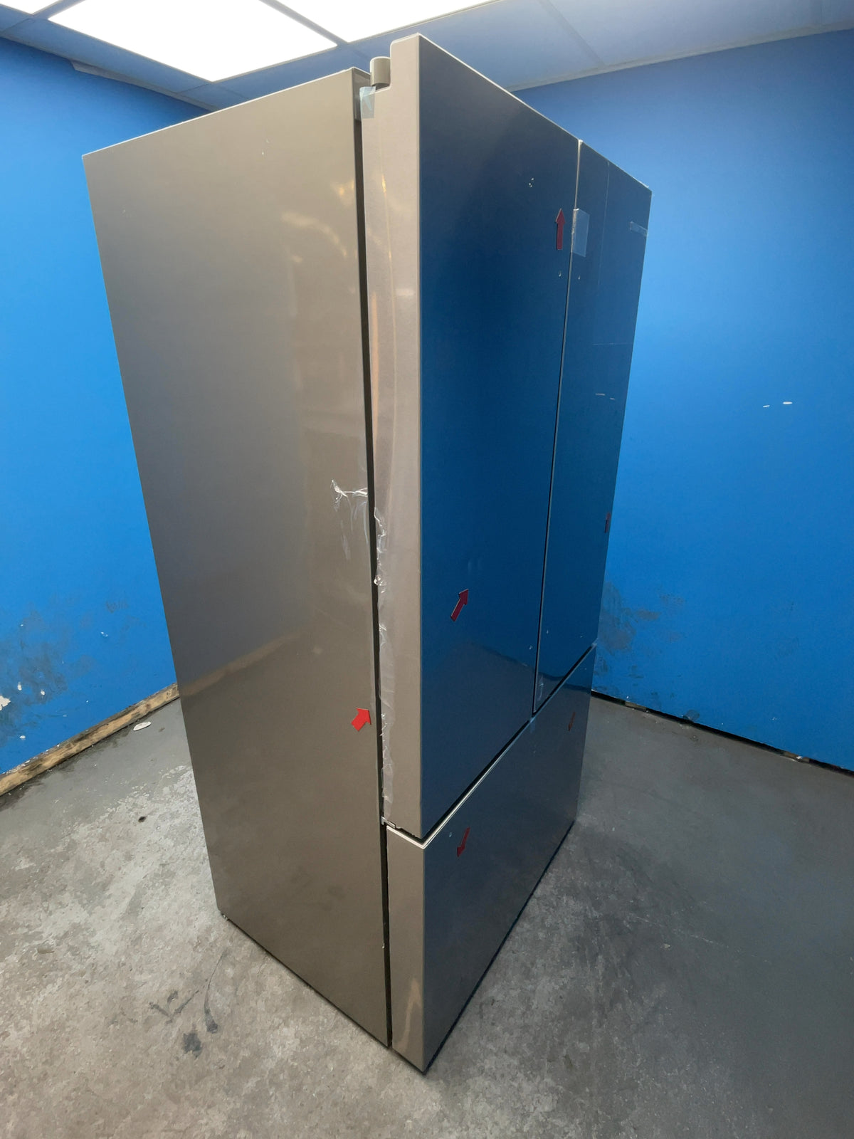 #GRC-164-028 - Bosch Series 8 French Door Fridge Freezer – 573L, Plumbed Ice & Water