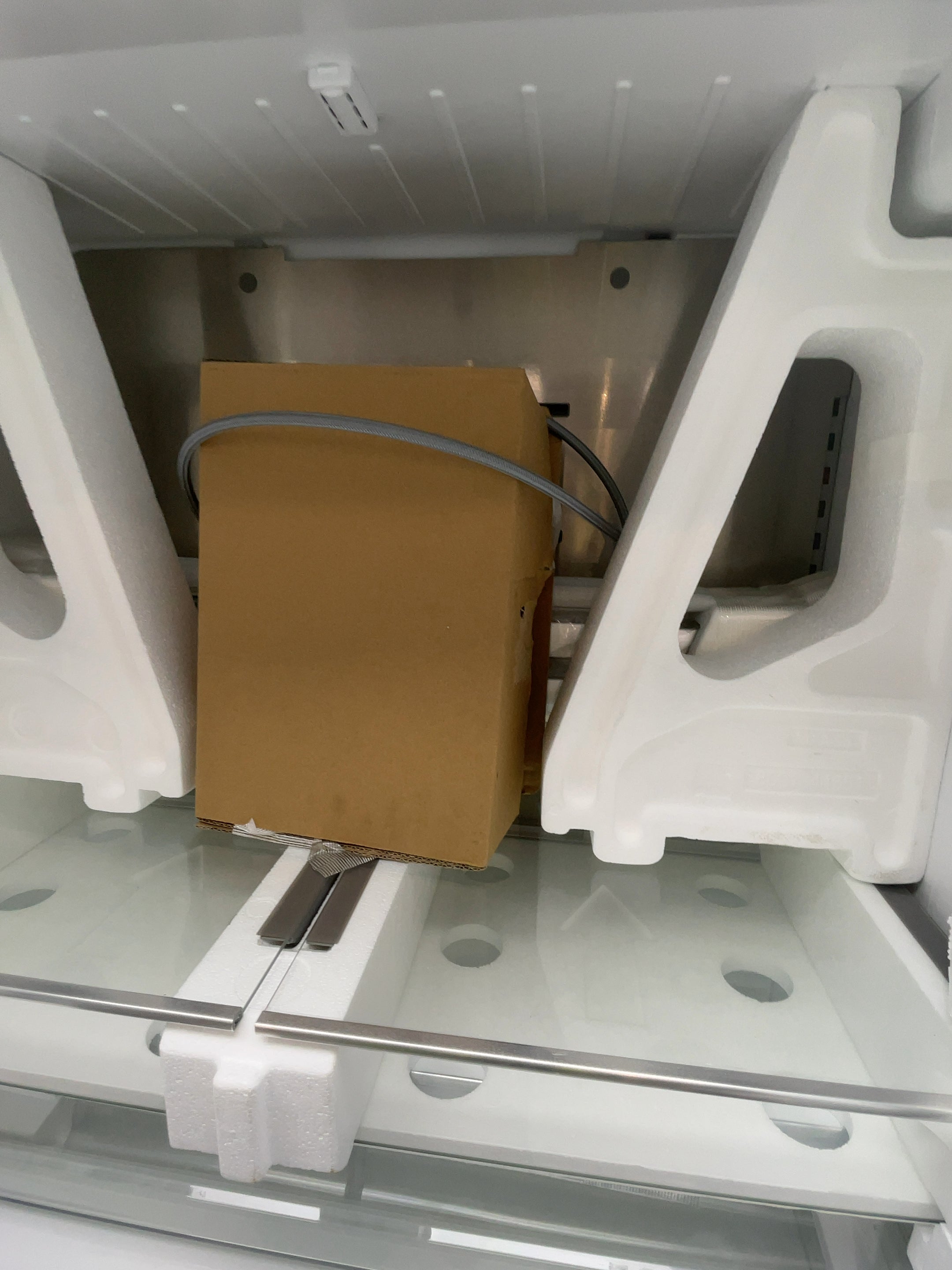 #GRC-164-028 - Bosch Series 8 French Door Fridge Freezer – 573L, Plumbed Ice & Water