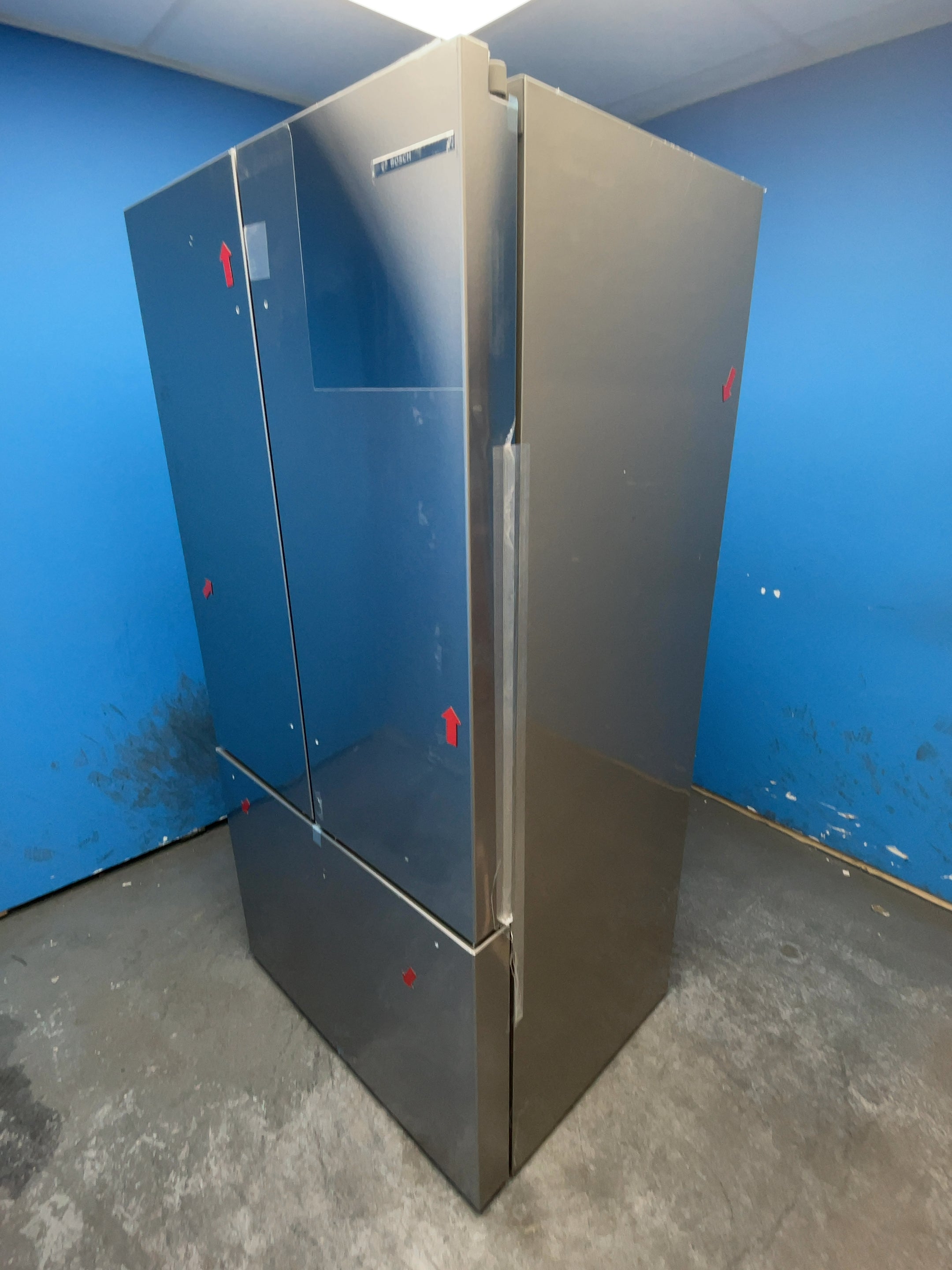 #GRC-164-028 - Bosch Series 8 French Door Fridge Freezer – 573L, Plumbed Ice & Water
