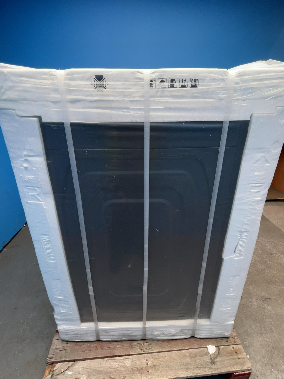 #GRC-164-043 - Samsung Series 9 Washer Dryer – 18kg Wash, 11kg Dry, 1400rpm, WiFi Connected, Silver