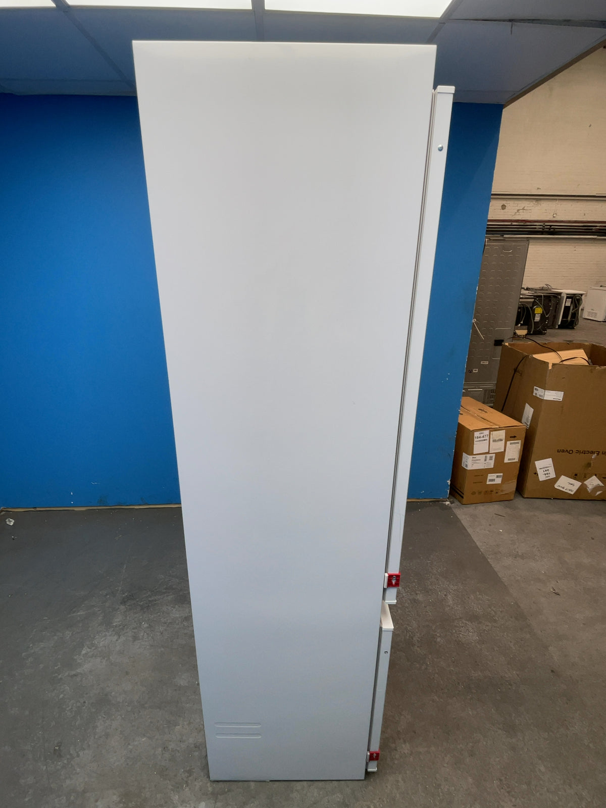 #GRC-164-083 - Haier 54cm Integrated Fridge Freezer – 284L, Total No Frost, Smart WiFi