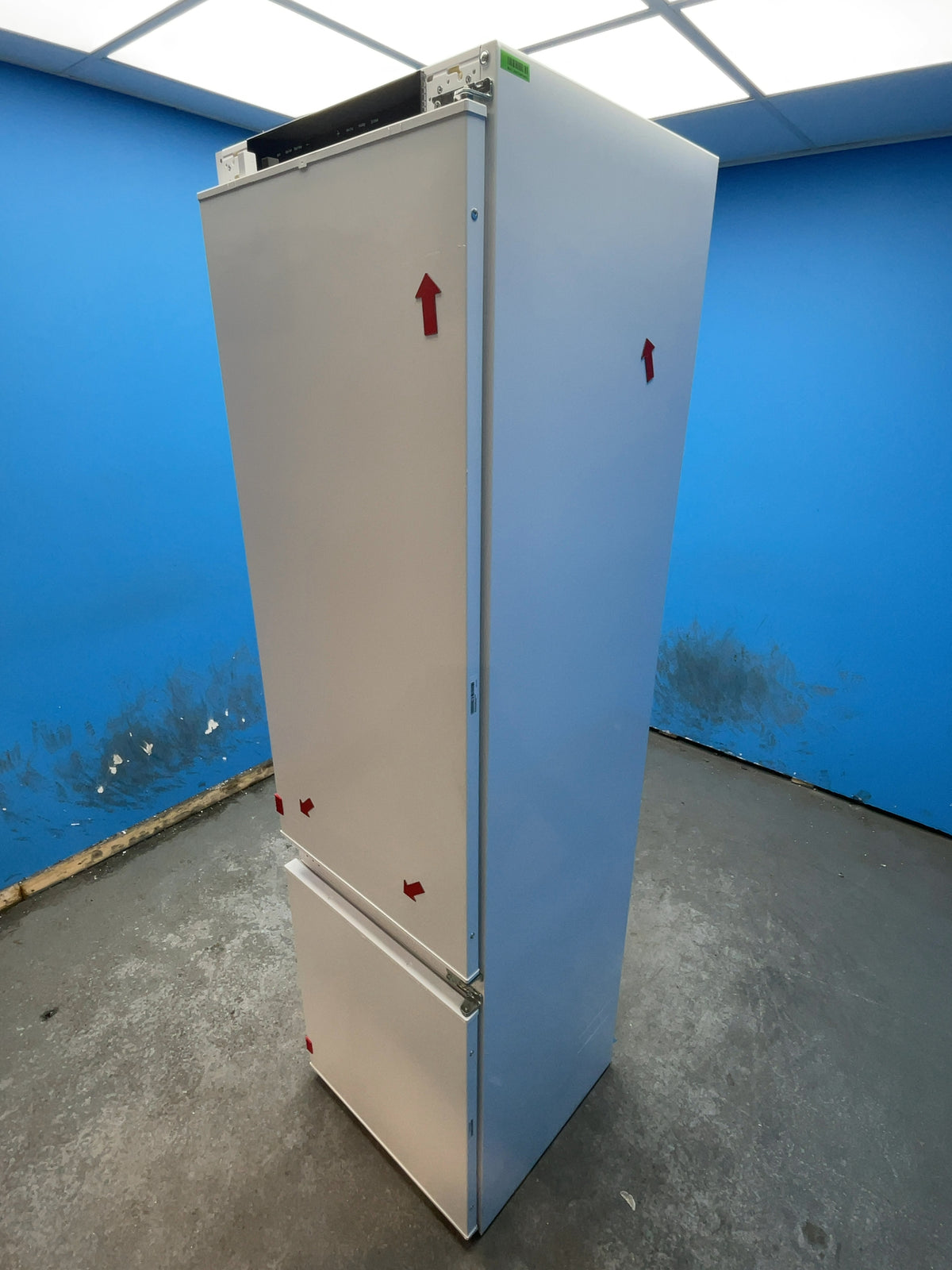 #GRC-164-083 - Haier 54cm Integrated Fridge Freezer – 284L, Total No Frost, Smart WiFi