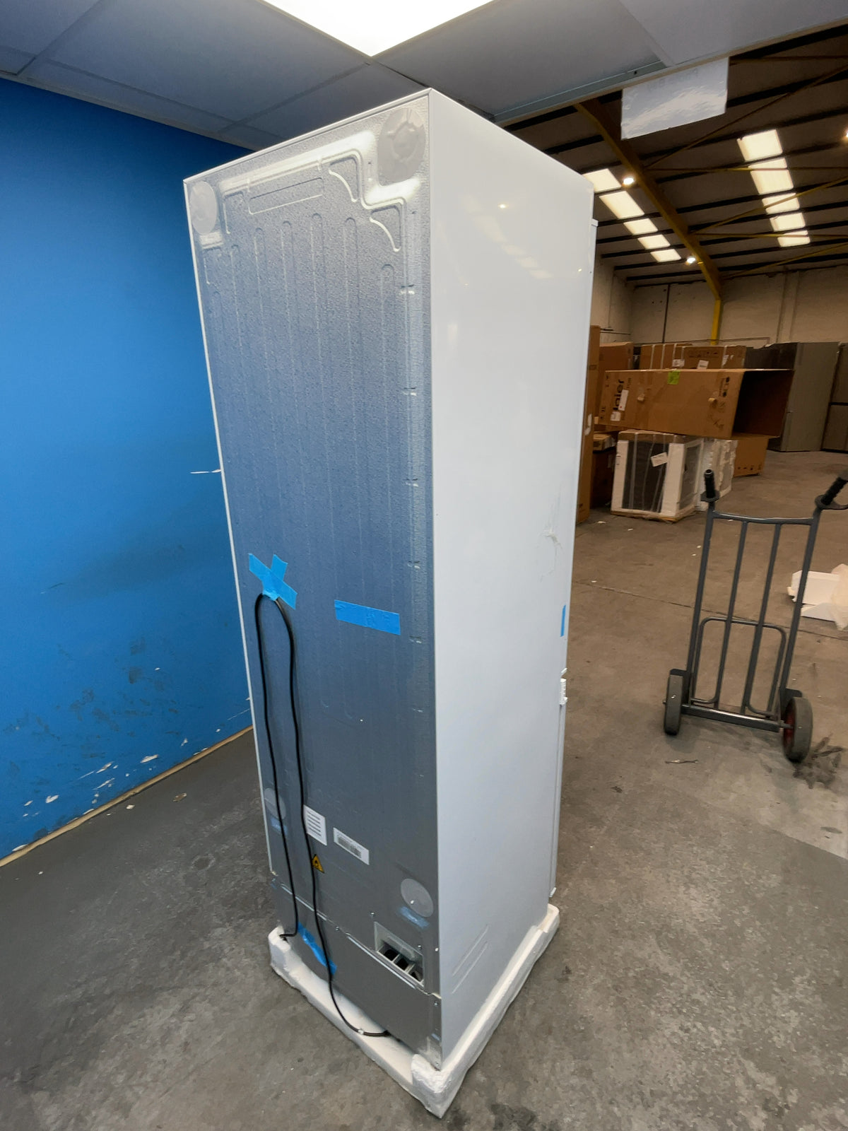 #GRC-164-091 - Haier Integrated 70/30 Fridge Freezer – 248L Capacity, Total No Frost, White