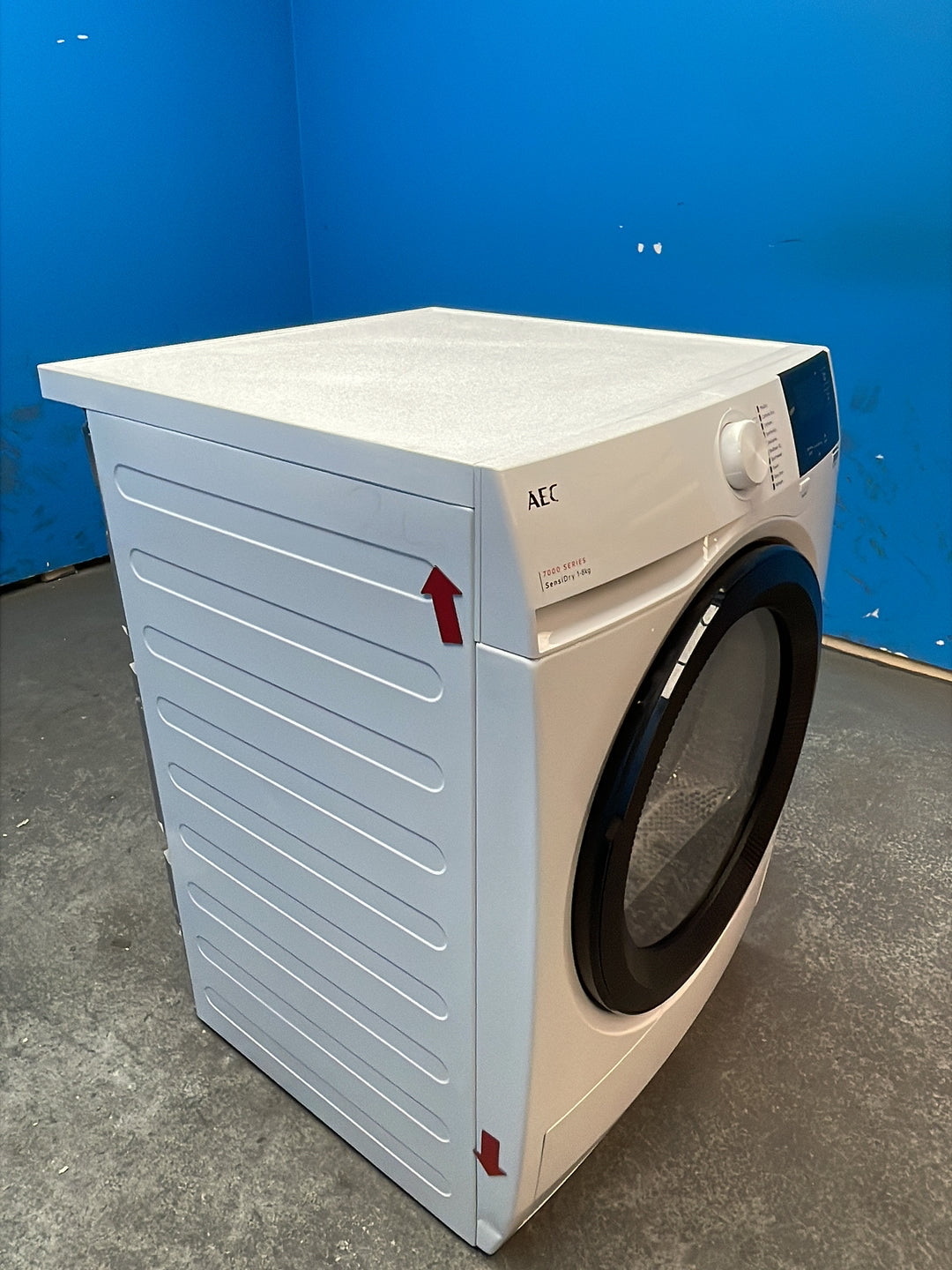 #GRC-164-158 - AEG 7000 Series 8kg Heat Pump Tumble Dryer – White, E Energy Rating