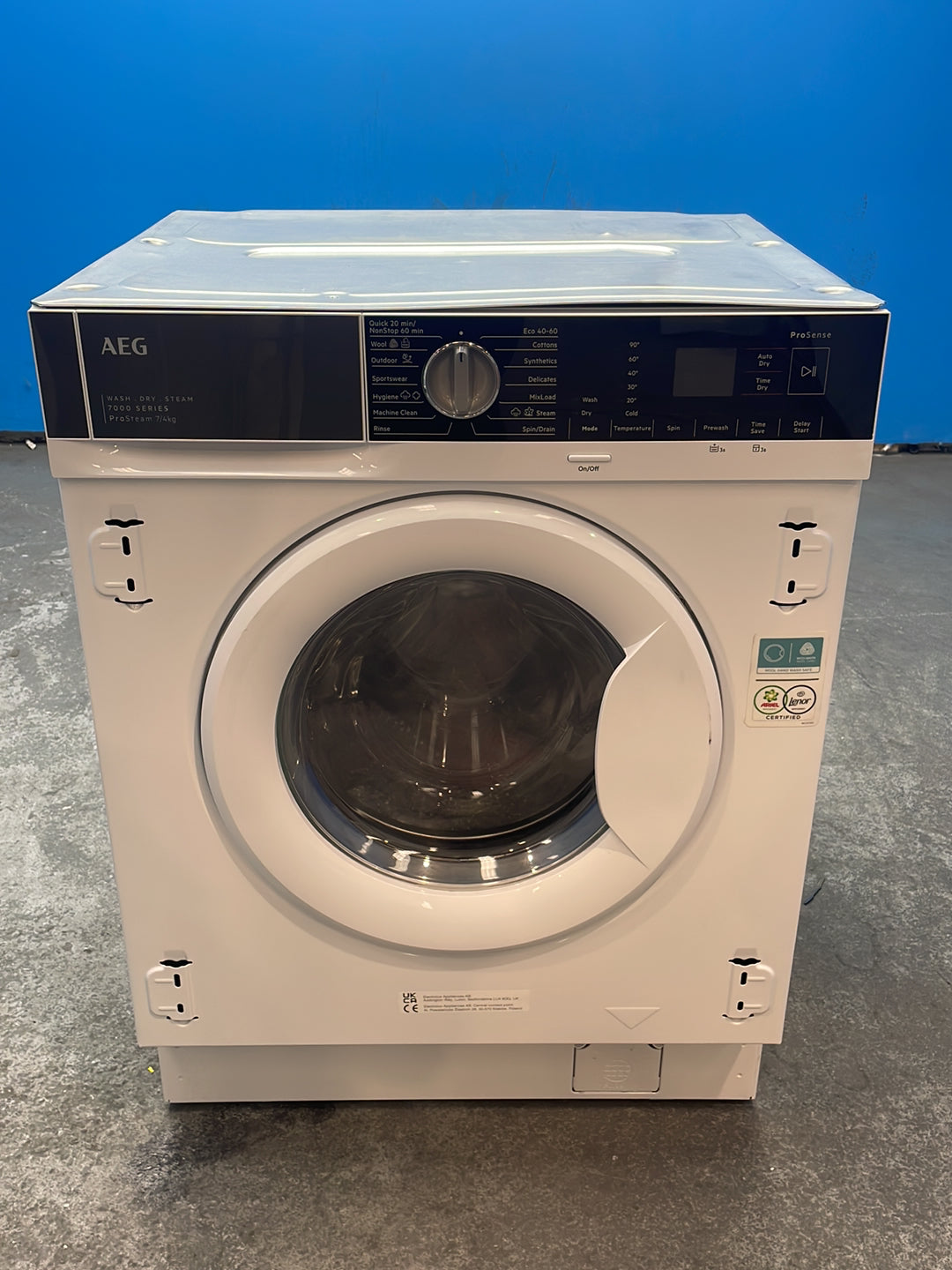 #GRC-164-172 - AEG 7000 Series Integrated Washer Dryer – 7kg Wash, 4kg Dry, 1500rpm, White