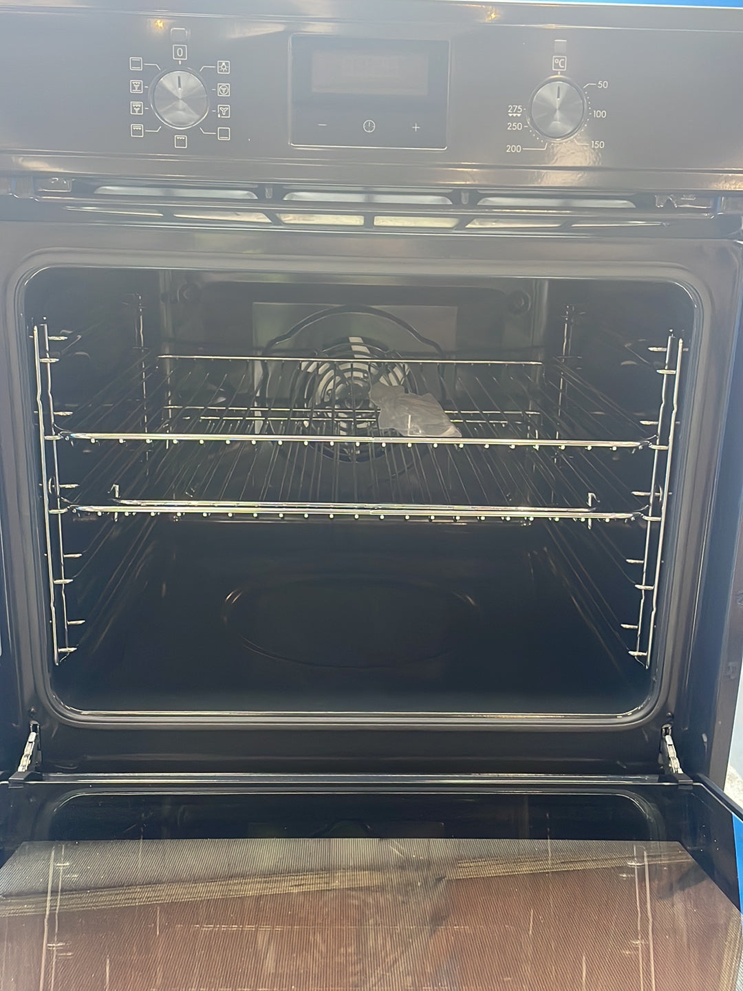 #GRC-164-177 - AEG 3000 SurroundCook 60cm Electric Single Oven – 72L Capacity, AquaClean, Steam Function