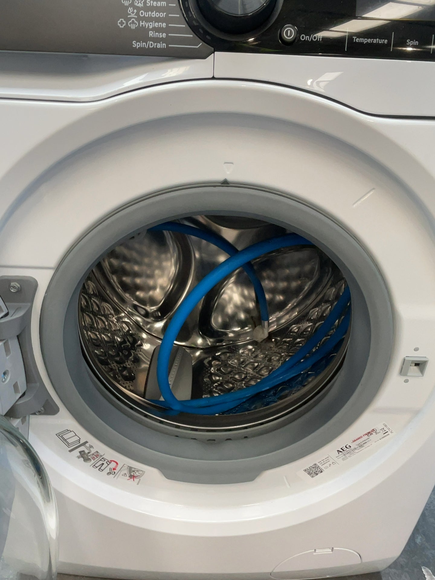 #GRC-164-193 - AEG 9kg 1400rpm Washing Machine – ProSteam, White