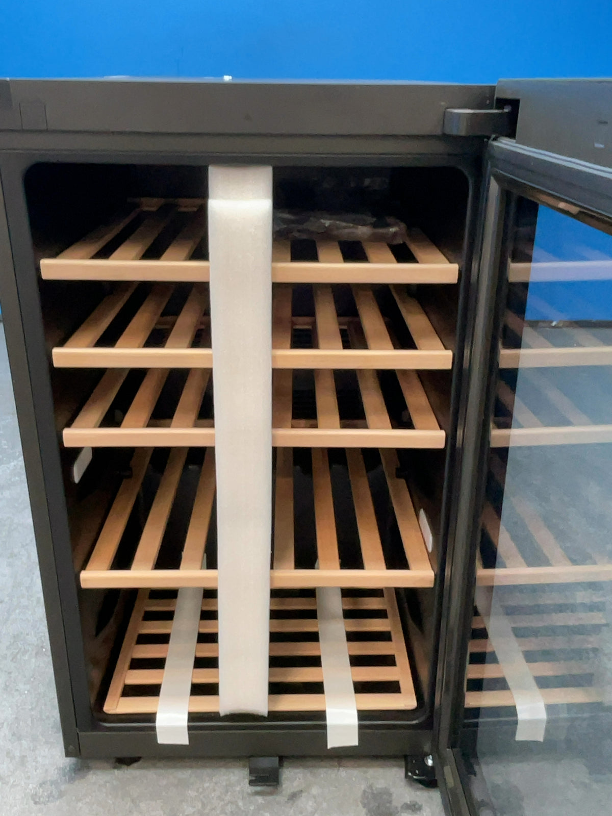 #GRC-164-245 - Haier Series 5 49 Bottle Wine Cooler – Adjustable Shelves, Black