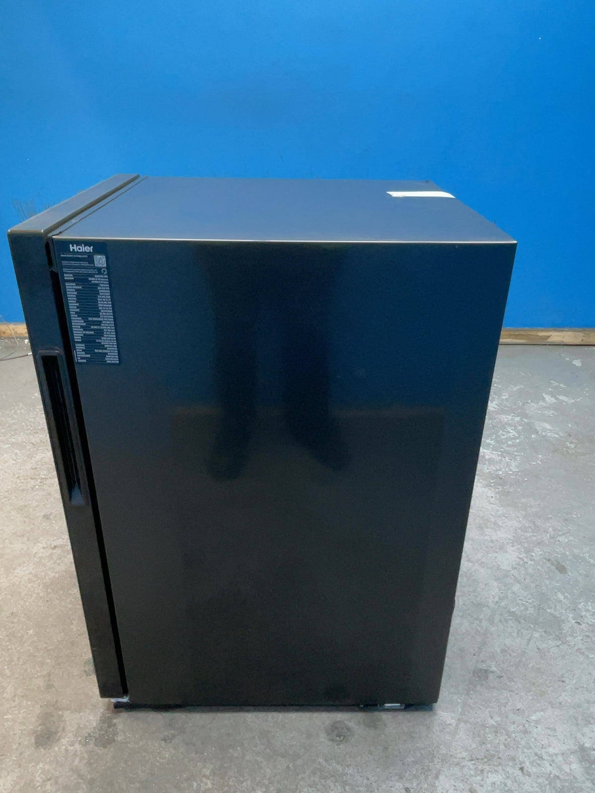 #GRC-164-245 - Haier Series 5 49 Bottle Wine Cooler – Adjustable Shelves, Black