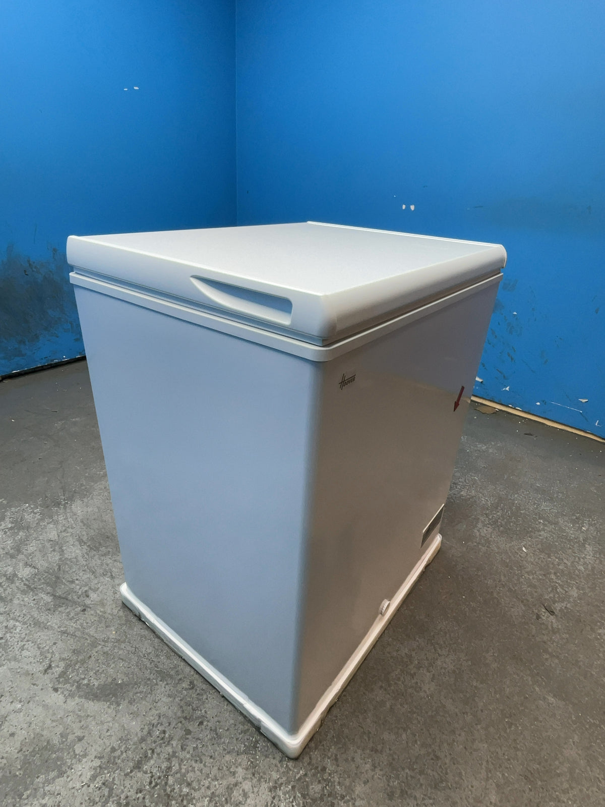 #GRC-164-247 - Hoover 137L Chest Freezer – Fast Freeze, Counterbalanced Lid, White