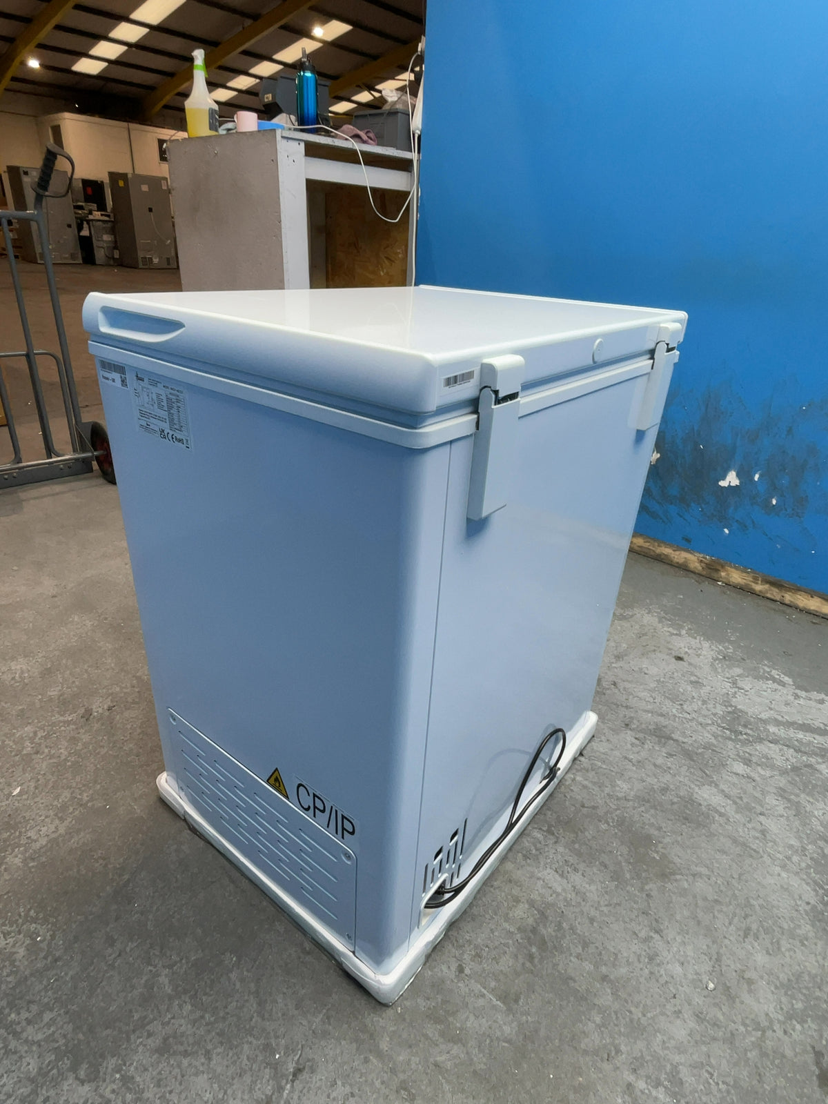 #GRC-164-247 - Hoover 137L Chest Freezer – Fast Freeze, Counterbalanced Lid, White
