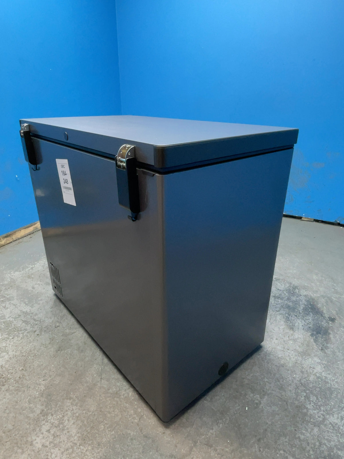 #GRC-164-248 - Hoover 196L Total No Frost Chest Freezer – Super Freeze, Outbuilding Ready, Dark Inox