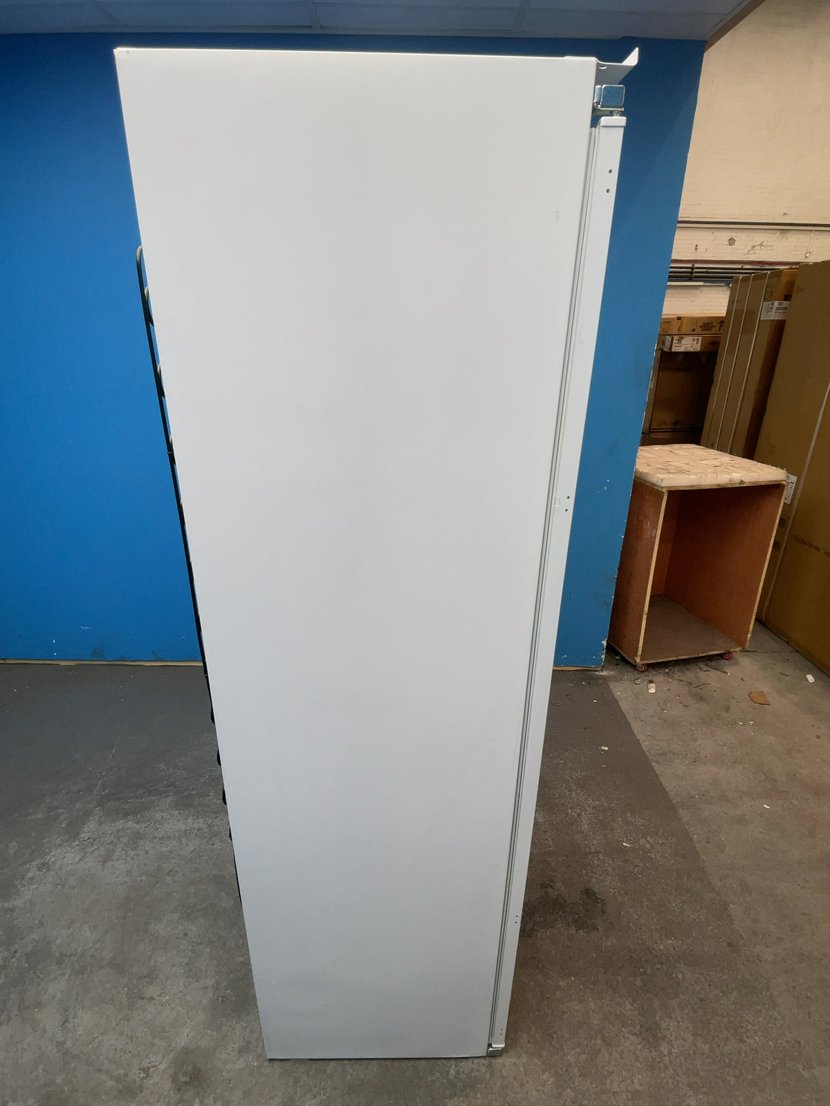 #GRC-164-252 - Hoover Integrated Tall Freezer – 204L Capacity, Touch LED Controls, White