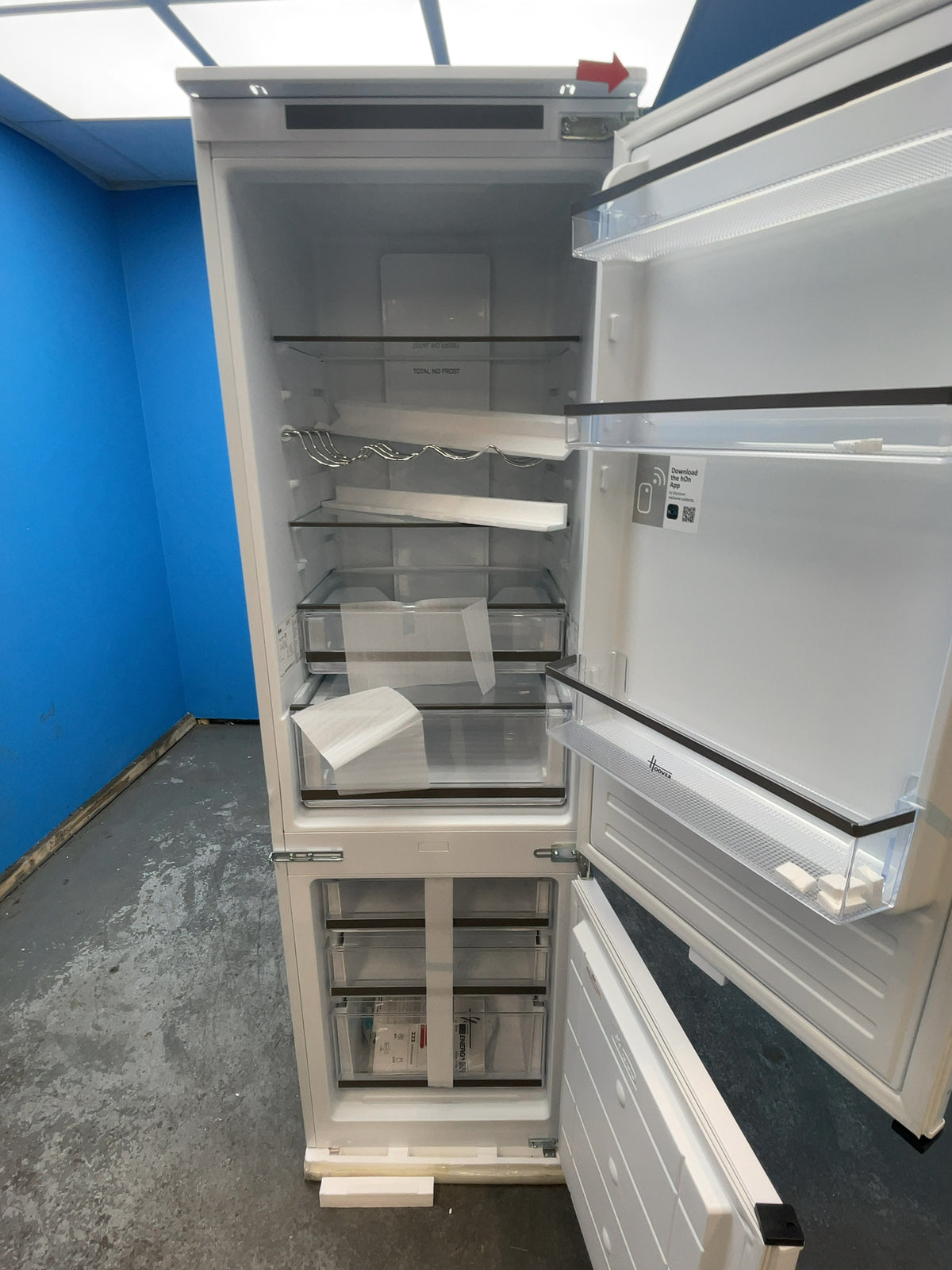 #GRC-164-278 - Hoover H-FRIDGE 300 54cm Integrated 70/30 Fridge Freezer – 244L, White