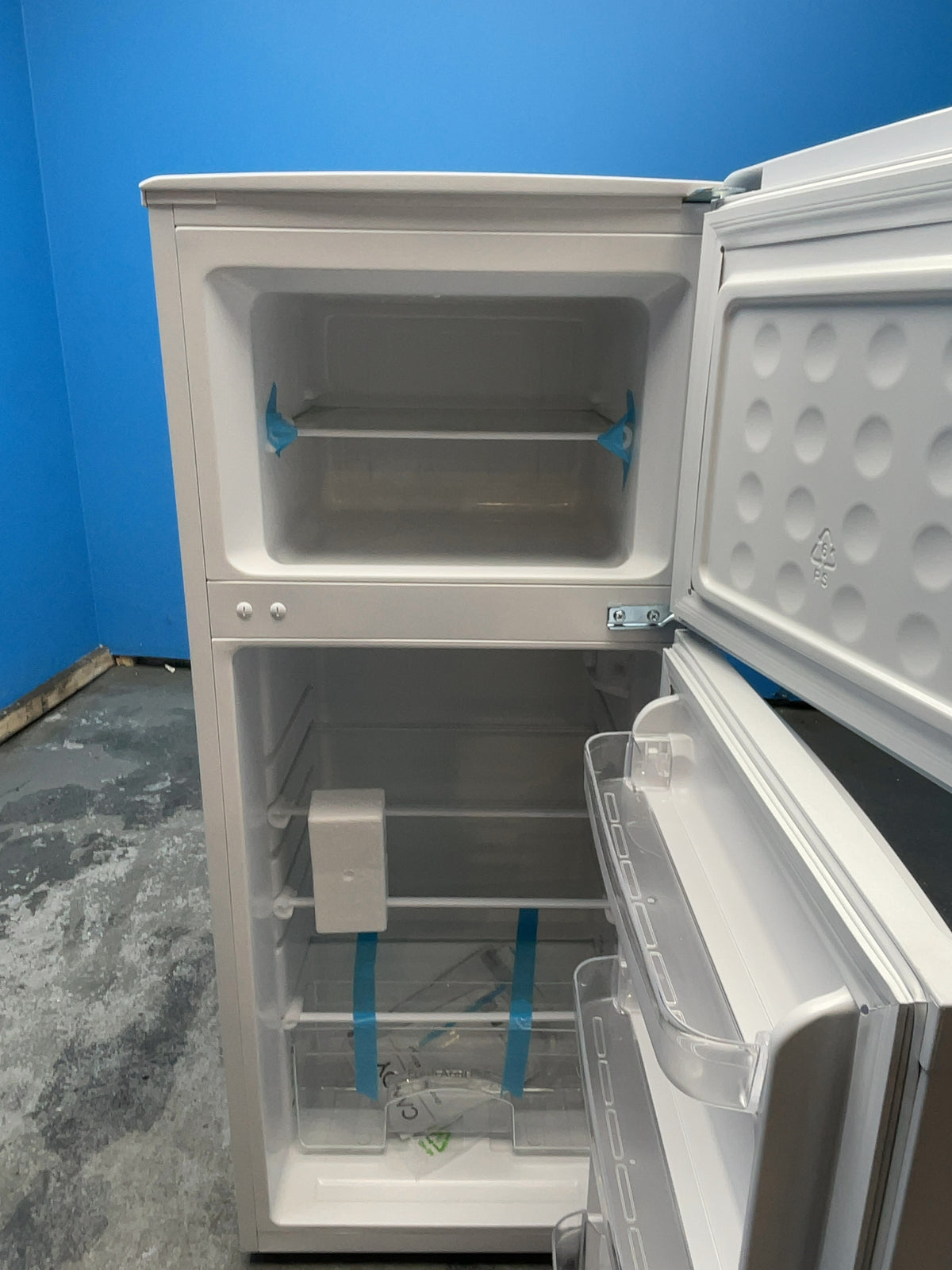 #GRC-164-405 - Candy 48cm Fridge Freezer – 117L, White, Manual Defrost