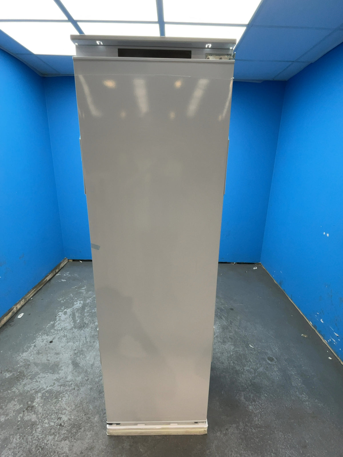 #GRC-164-516 - Haier 54cm Integrated Tall Larder Fridge – 316L Capacity, Smart Connected