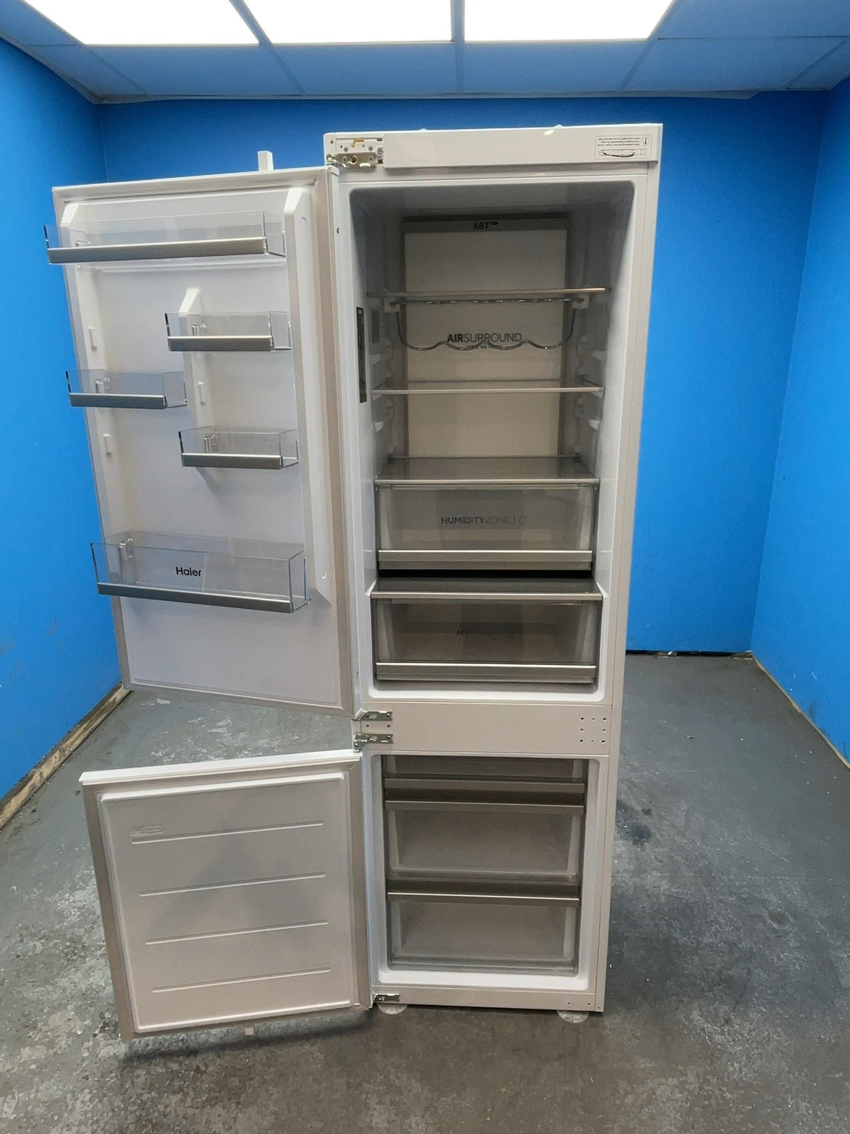 #GRC-164-586 - Haier 54cm Integrated 70/30 Fridge Freezer – 268L, White, Total No Frost