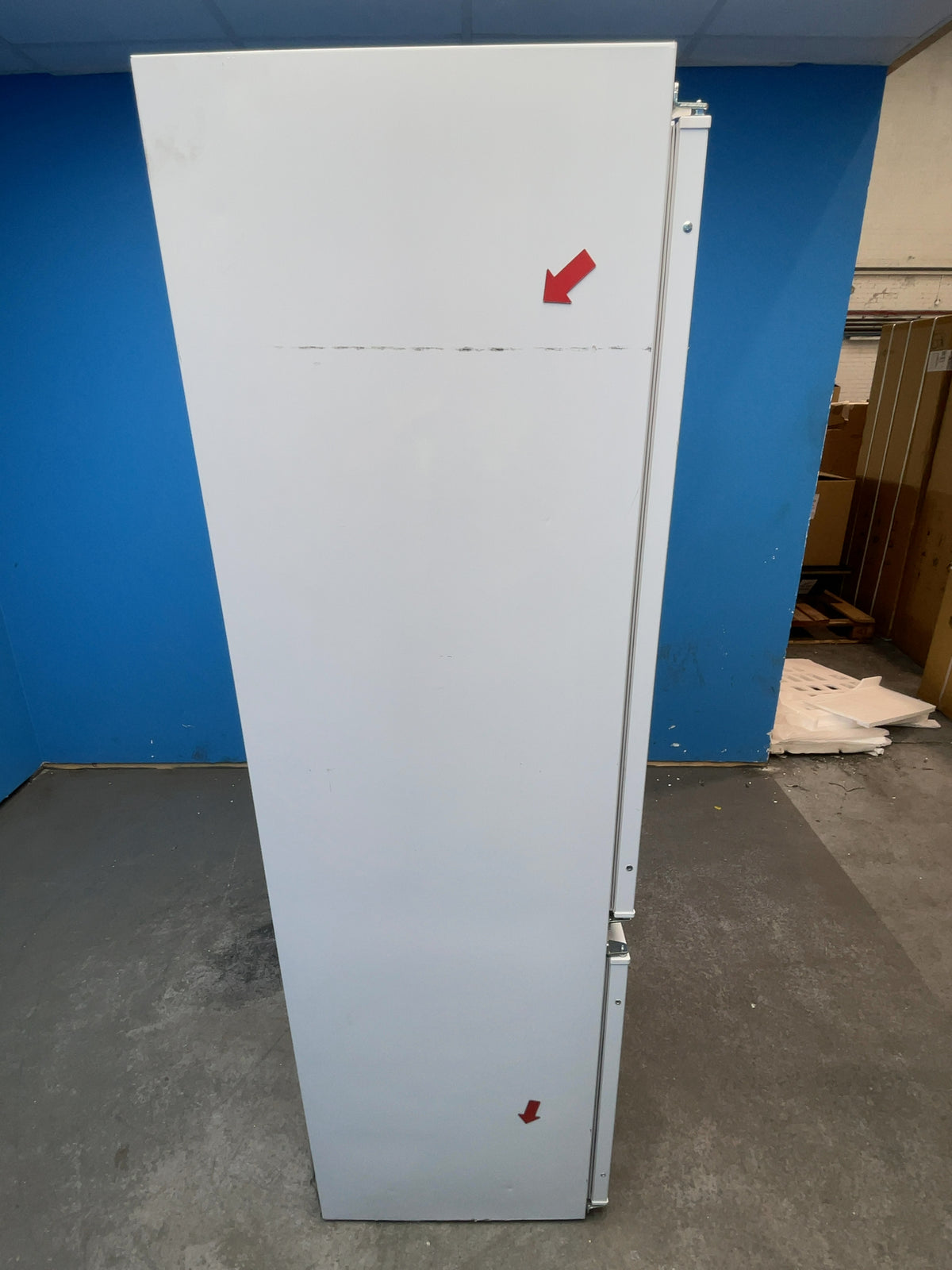 #GRC-164-586 - Haier 54cm Integrated 70/30 Fridge Freezer – 268L, White, Total No Frost