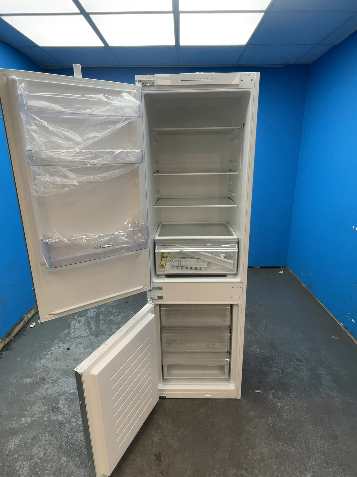 #GRC-164-661 - Bosch Series 2 Integrated 60/40 Fridge Freezer – 260L Capacity, NoFrost, Eco Airflow
