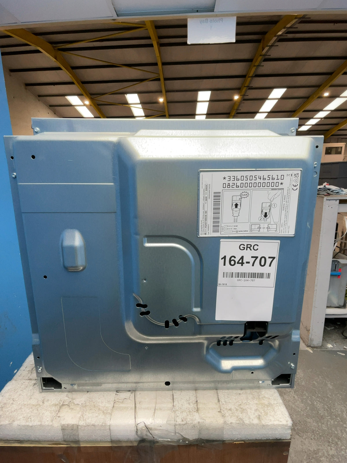 #GRC-164-707 - Bosch Serie 4 60cm Electric Single Oven – 71L Capacity, Pyrolytic Self-Clean