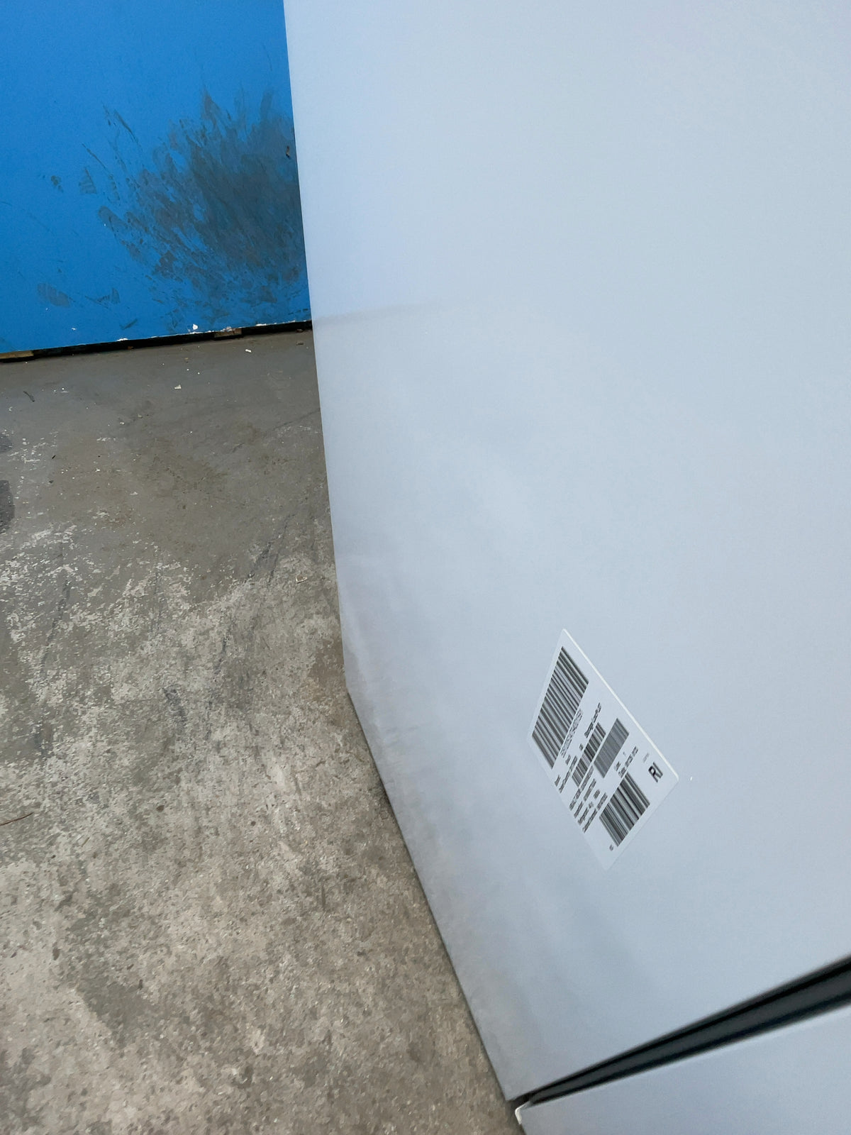 #GRC-164-719 - Bosch GSN29VWEVG Series 4 Tall Upright Freezer – 200L Capacity, NoFrost, SuperFreezing, BigBox Drawer, White