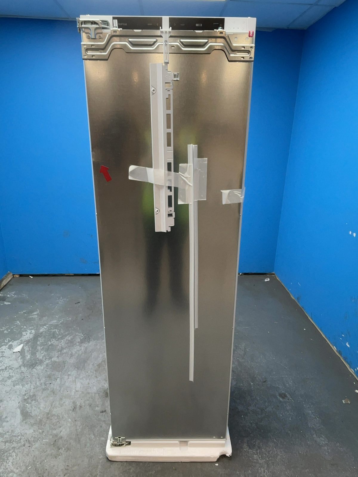#GRC-164-735 - Bosch Serie 4 Built-In Upright Freezer – 212L, No Frost, VarioZone
