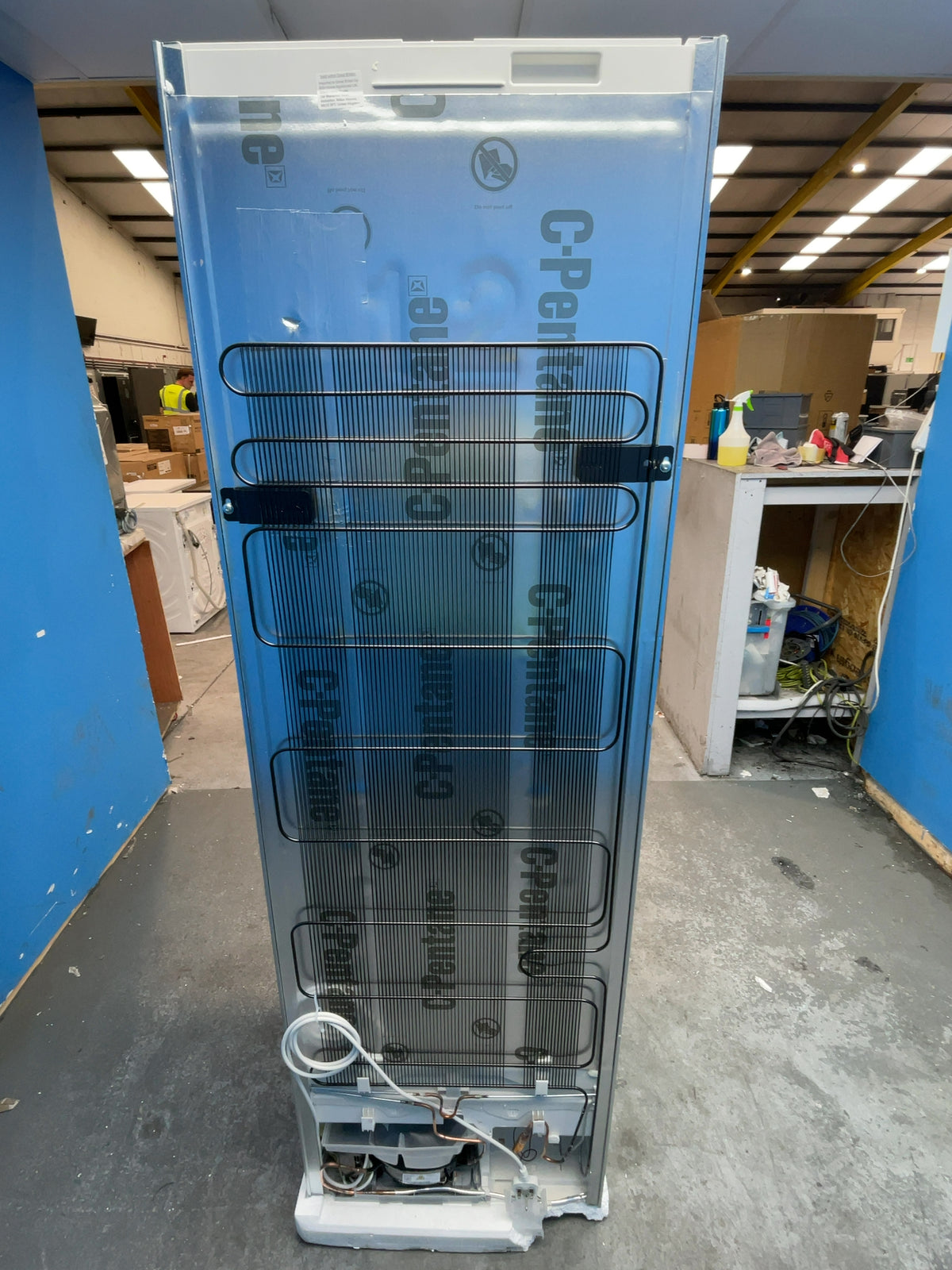 #GRC-164-735 - Bosch Serie 4 Built-In Upright Freezer – 212L, No Frost, VarioZone
