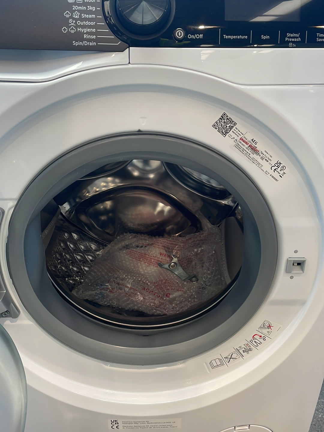 #GRC-164-754 - AEG 11kg 1400rpm Washing Machine – ProSteam, Steam Wash, White
