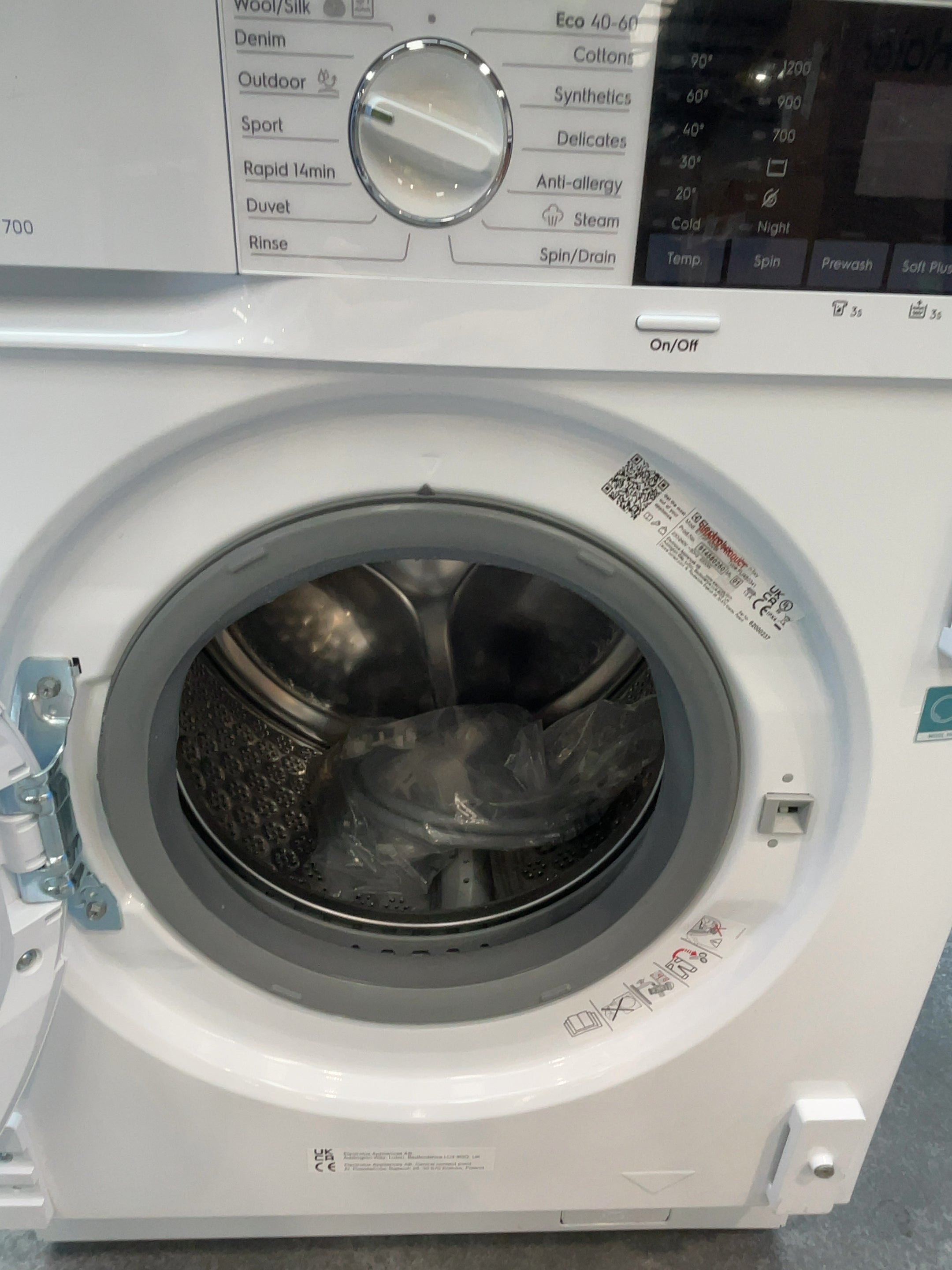 #GRC-164-756 - Electrolux 7kg 1200rpm Integrated Washing Machine – Smart, White