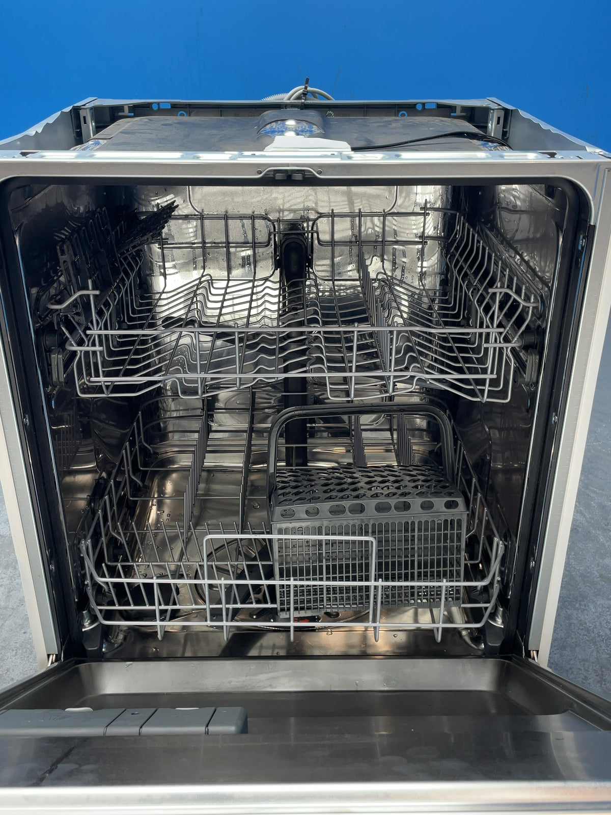 #GRC-164-764 - AEG 5000 Series 60cm Integrated Dishwasher – 13 Place Settings, AirDry, Silver