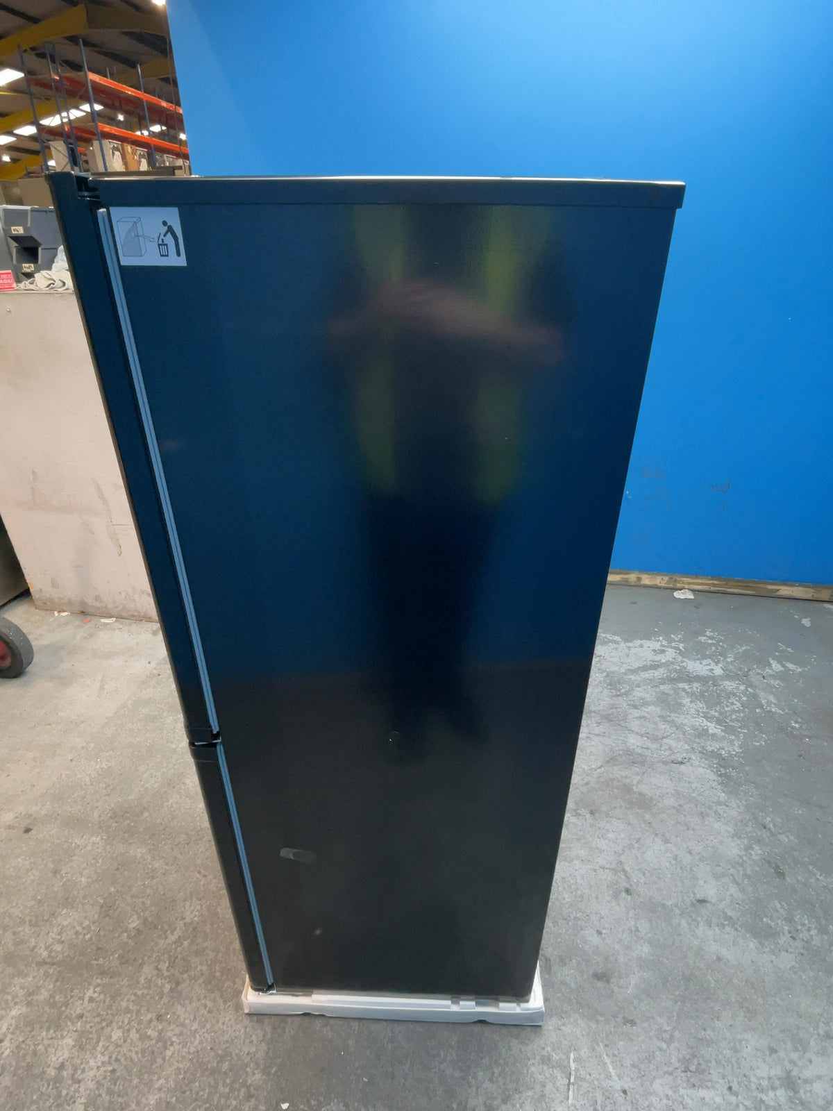 #GRC-164-880 - Candy 55cm 50/50 Fridge Freezer – 185L, Black, Static