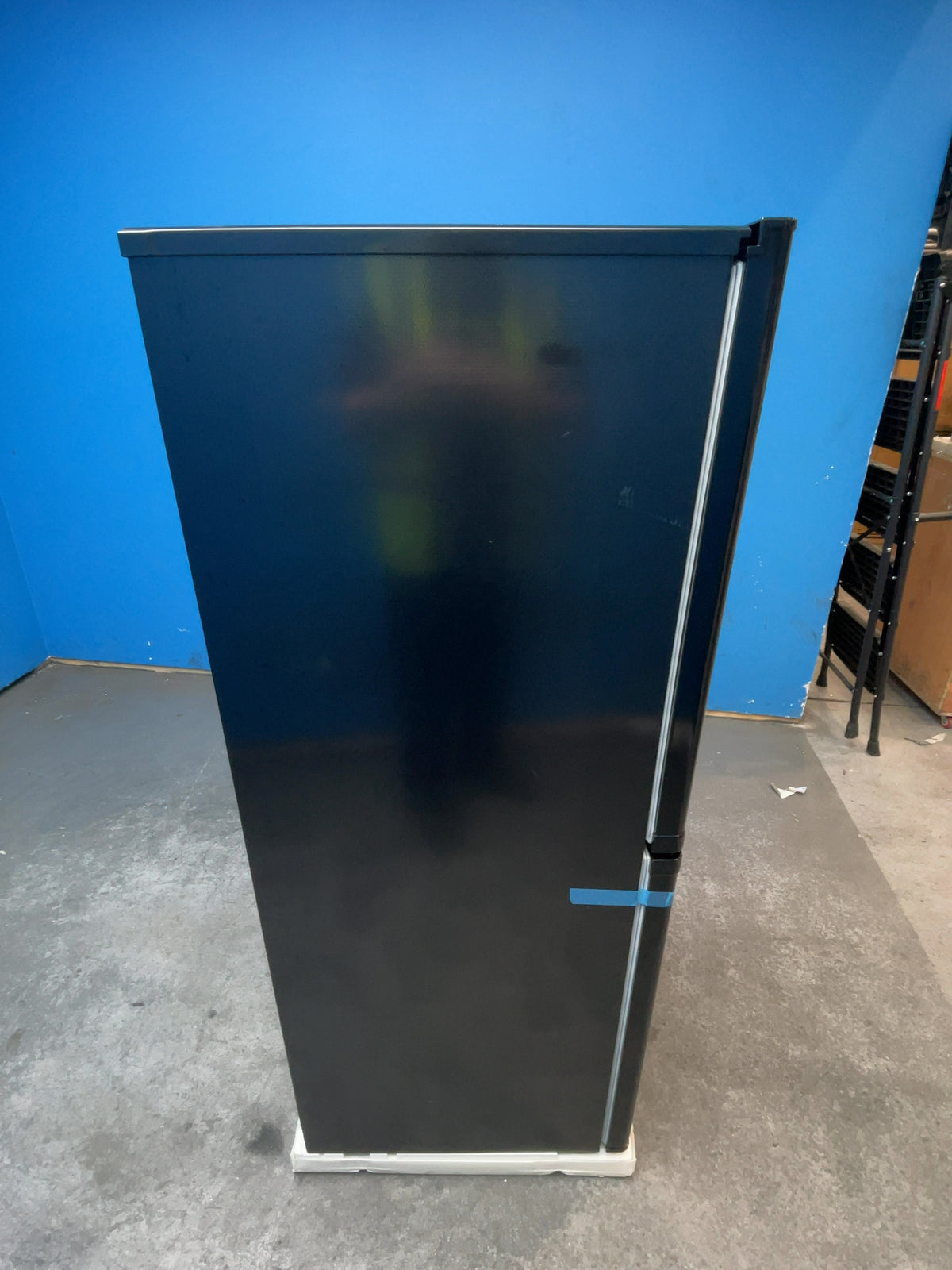 #GRC-164-880 - Candy 55cm 50/50 Fridge Freezer – 185L, Black, Static