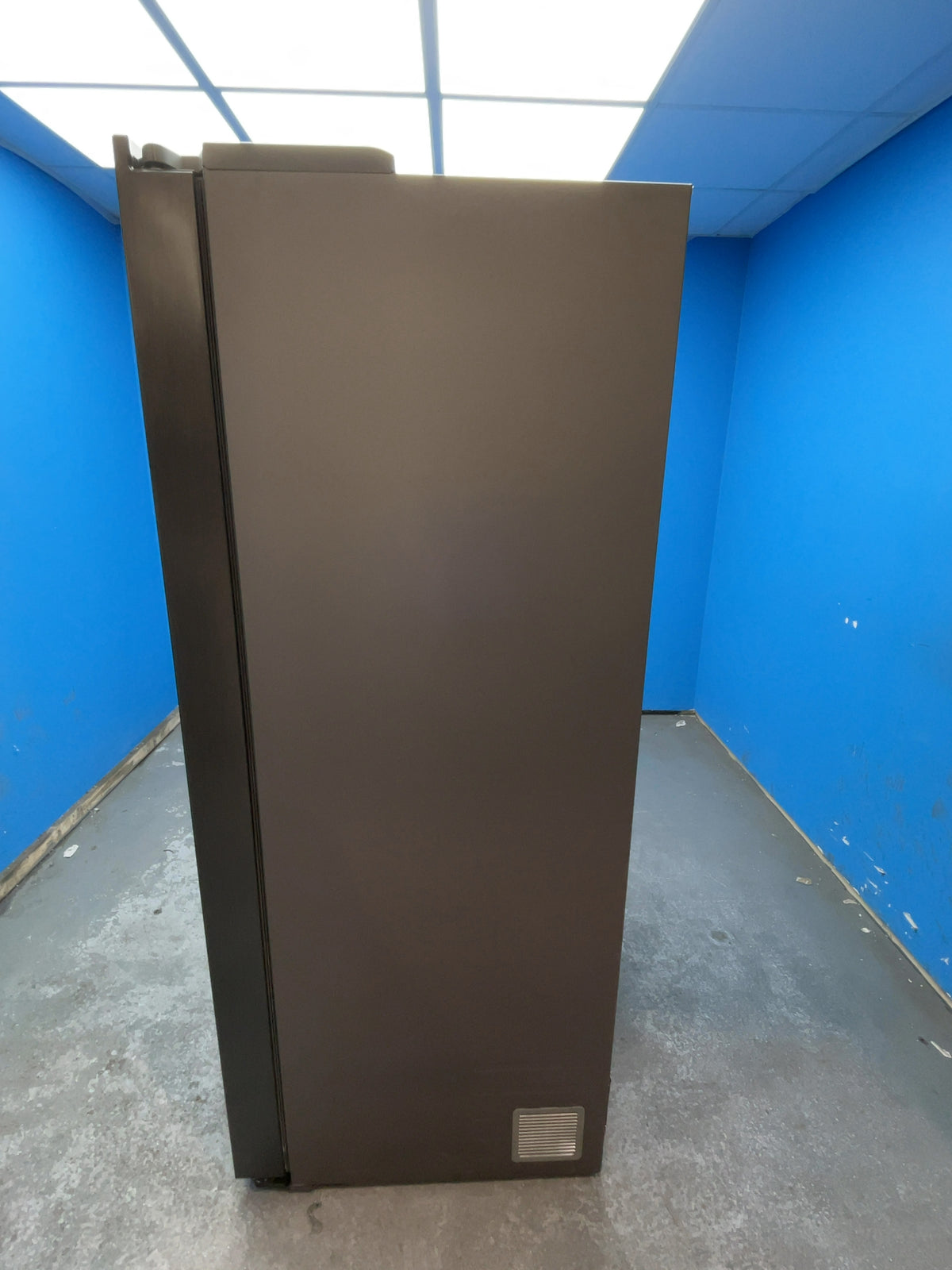 #GRC-164-898 - Samsung Series 8 American Fridge Freezer – 635L Capacity, SpaceMax, Twin Cooling Plus, Plumbed Water & Ice Dispenser, WiFi Connected, Black Stainless Steel
