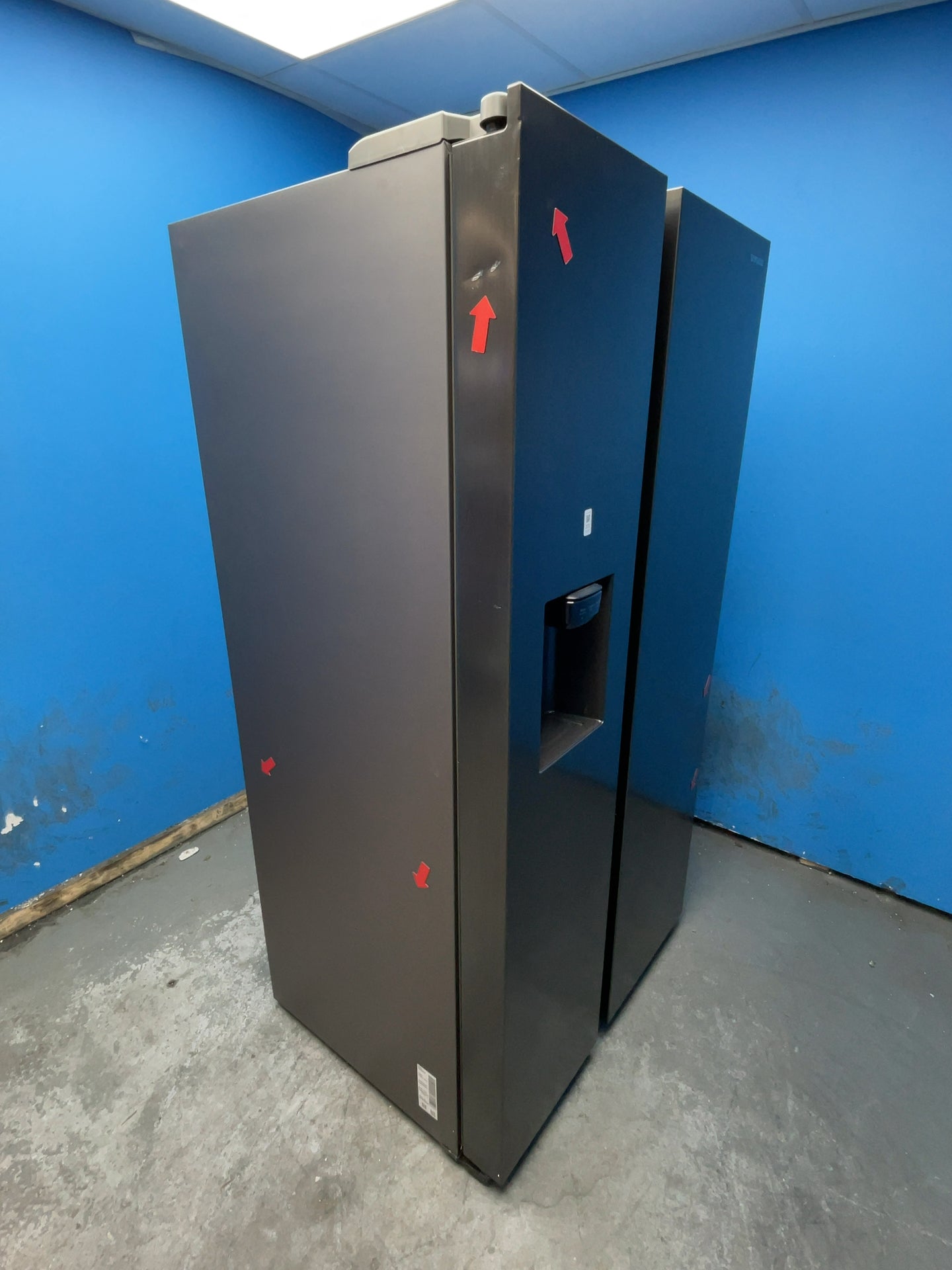 #GRC-164-898 - Samsung Series 8 American Fridge Freezer – 635L Capacity, SpaceMax, Twin Cooling Plus, Plumbed Water & Ice Dispenser, WiFi Connected, Black Stainless Steel