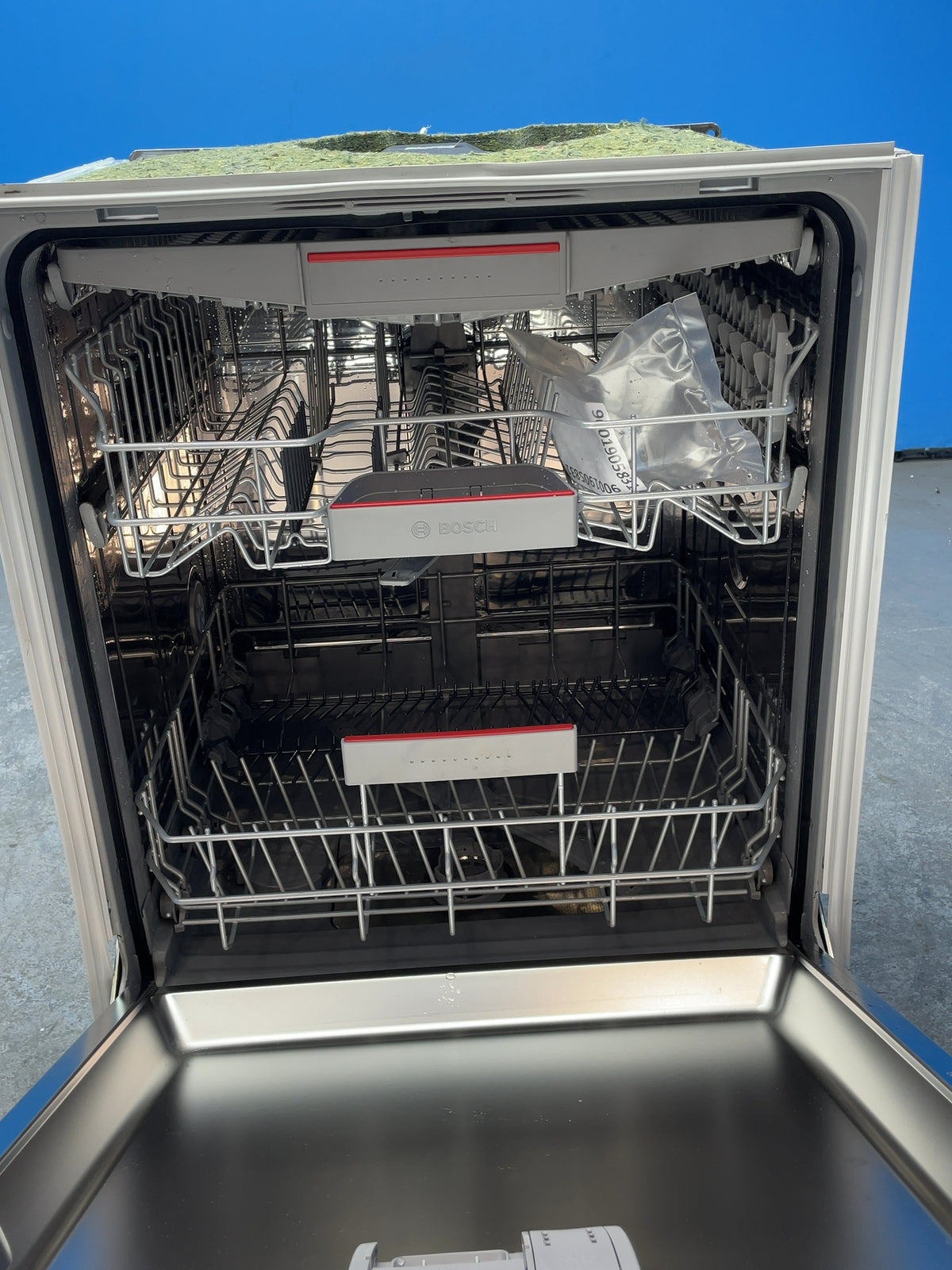 #GRC-164-900 - Bosch Serie 4 60cm Integrated Dishwasher – 14 Place Settings, Home Connect