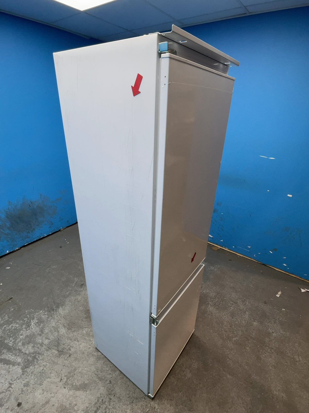 #GRC-165-073 - Candy Fresco 54cm Integrated 50/50 Fridge Freezer – 260L, White, Low Frost