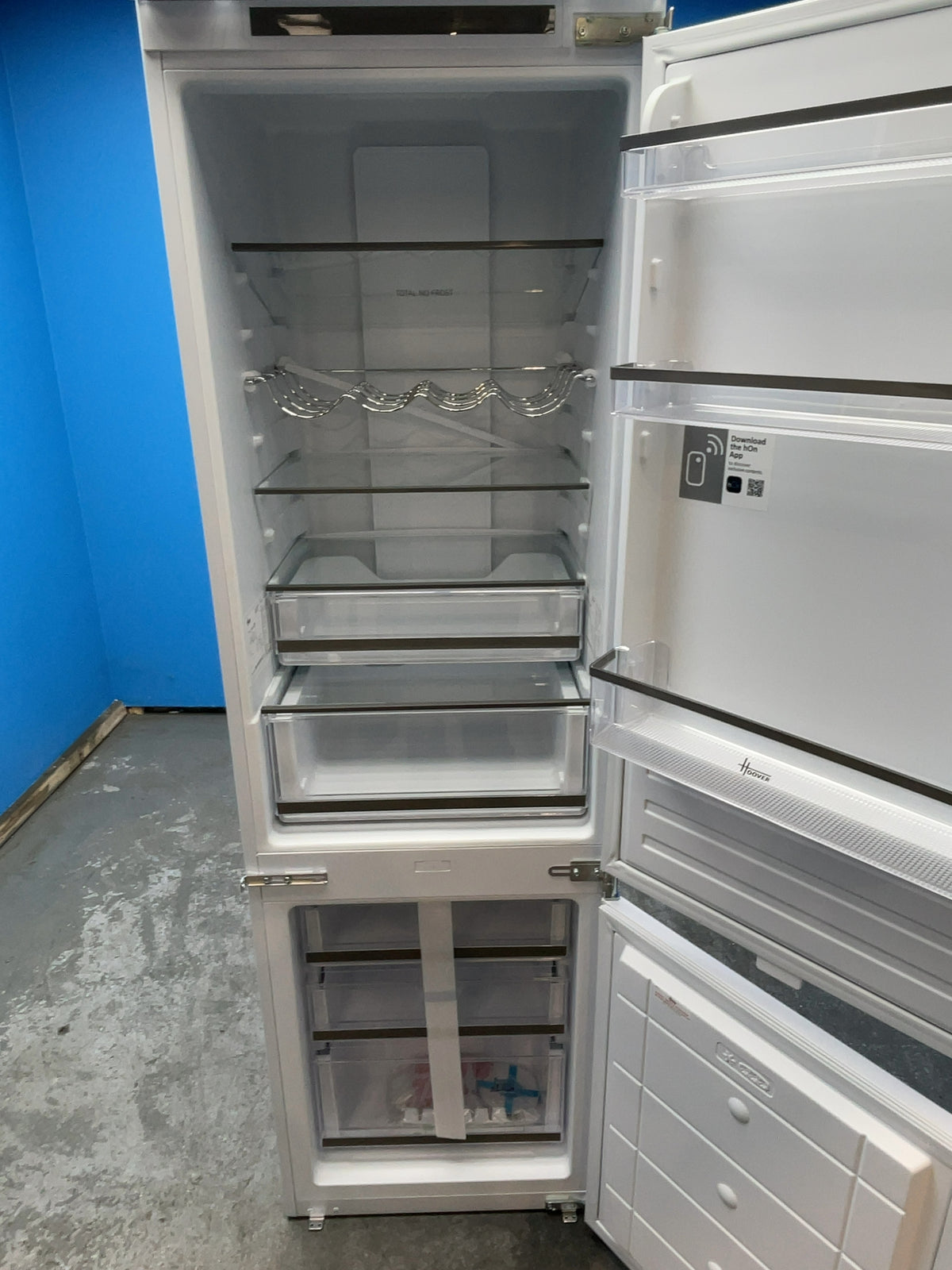 #GRC-165-148 - Hoover H-FRIDGE 300 54cm Integrated 70/30 Fridge Freezer – 244L, White