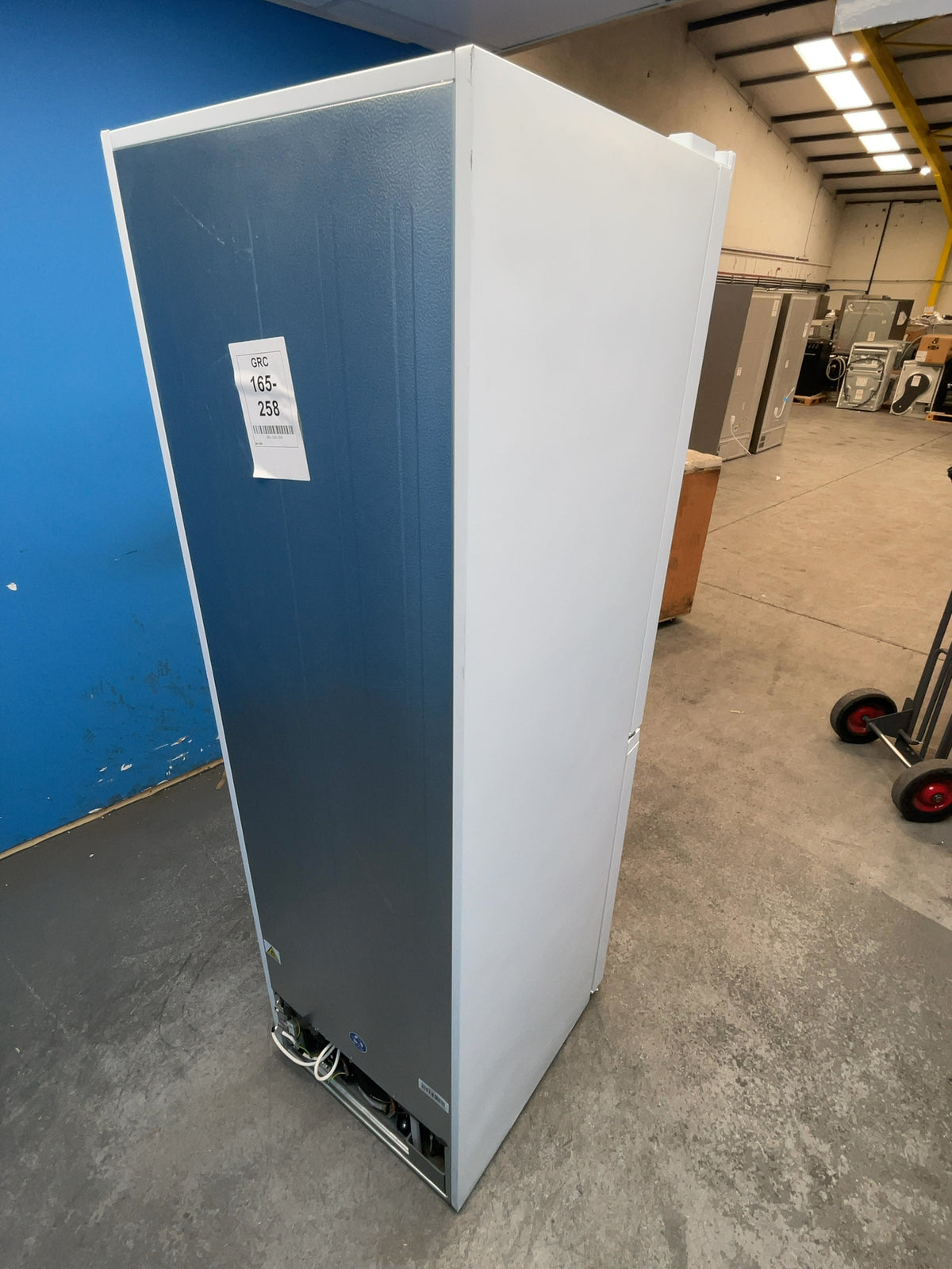 #GRC-165-258 - Midea 54.7cm Fridge Freezer – 273L, White, Total No Frost