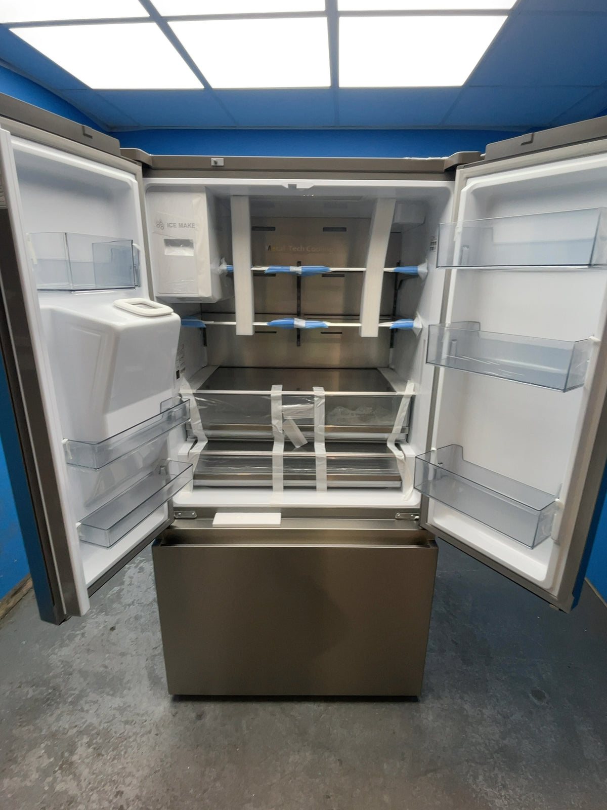 #GRC-165-316 - Hisense 91.4cm French Door Fridge Freezer – 612L, Stainless Steel