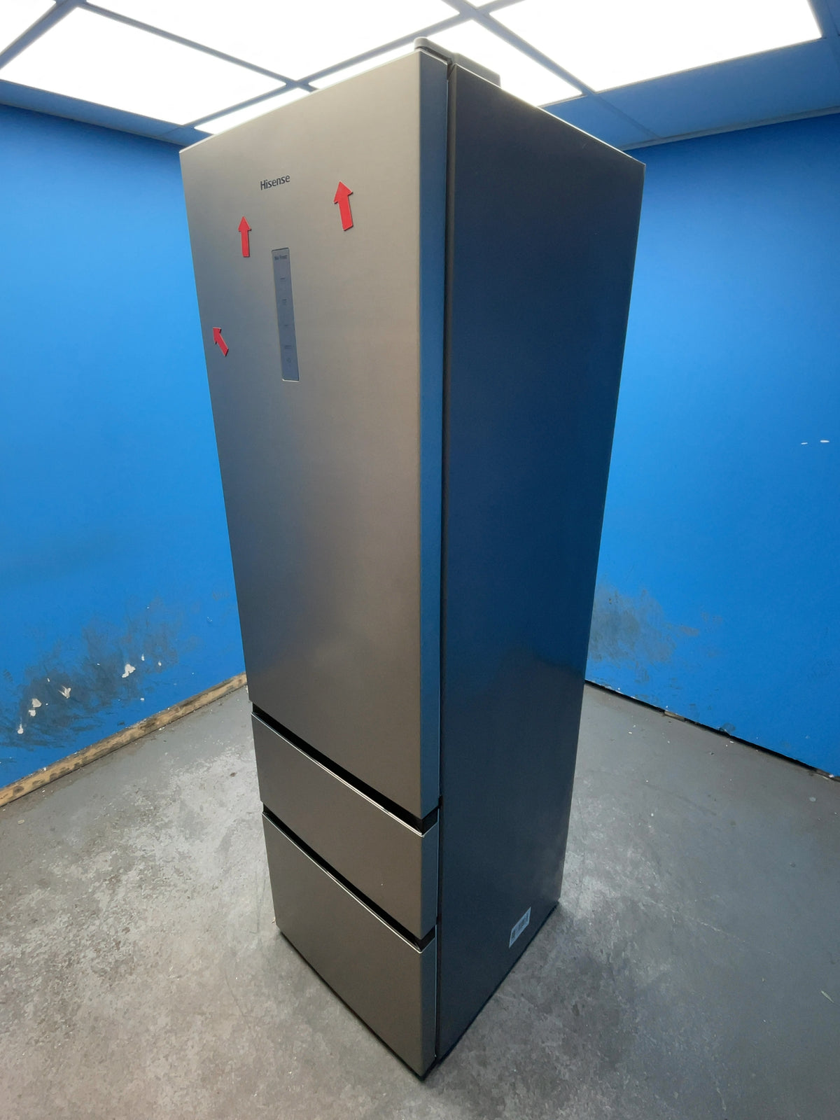 #GRC-165-320 - Hisense 60/40 Frost Free Fridge Freezer – 368L Capacity, Total No Frost, Stainless Steel