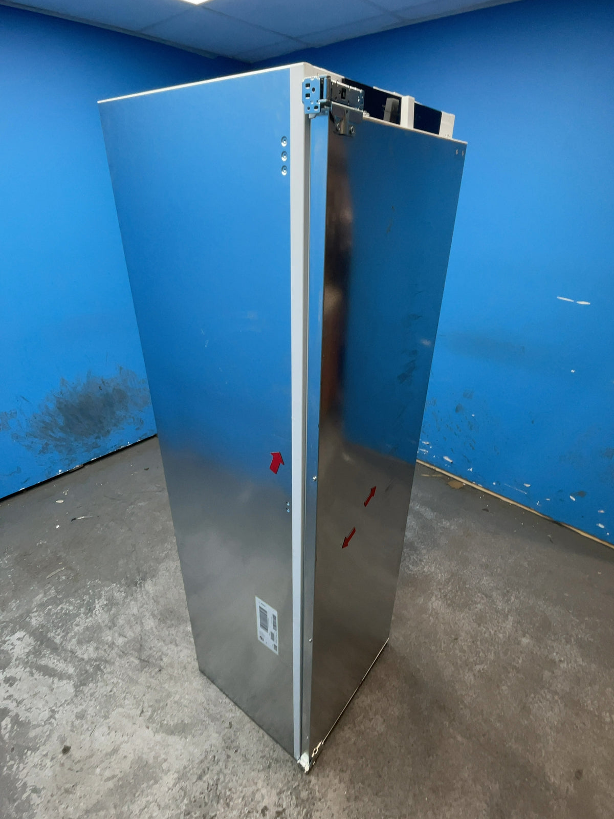 #GRC-165-325 - Bosch 54cm Integrated Tall Larder Fridge – 310L Capacity, MultiBox, SuperCooling