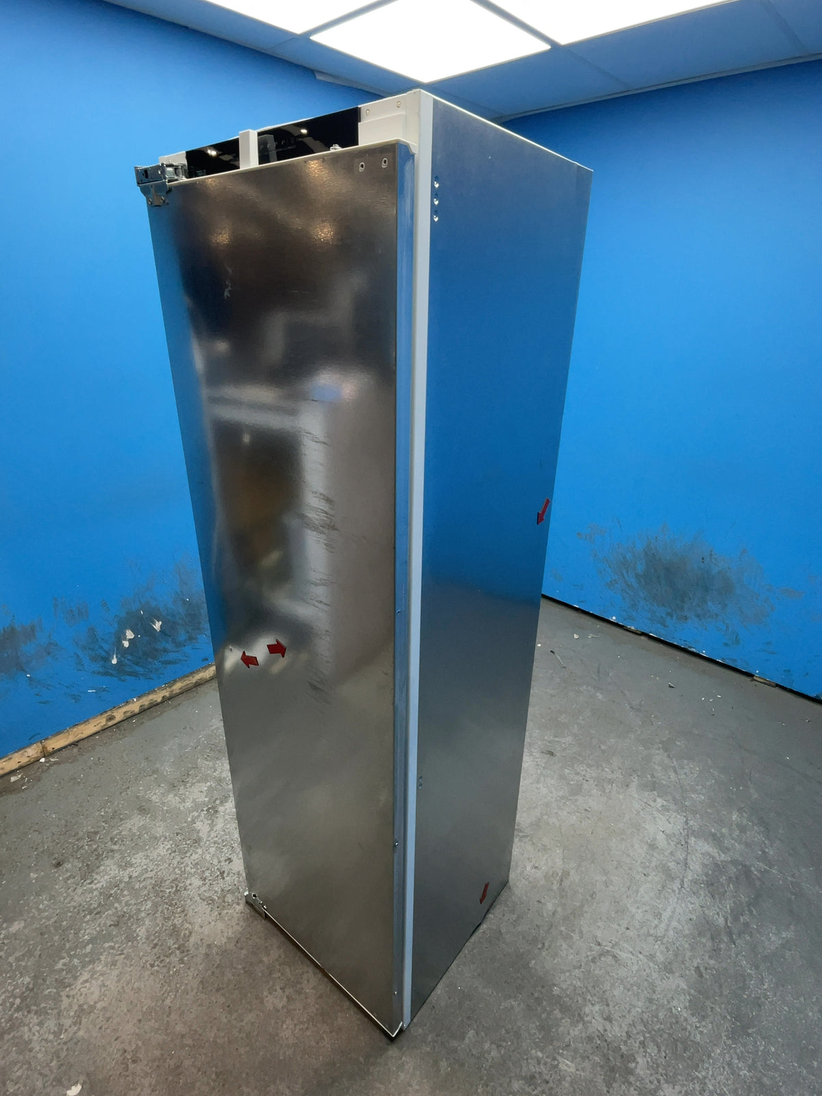 #GRC-165-325 - Bosch 54cm Integrated Tall Larder Fridge – 310L Capacity, MultiBox, SuperCooling