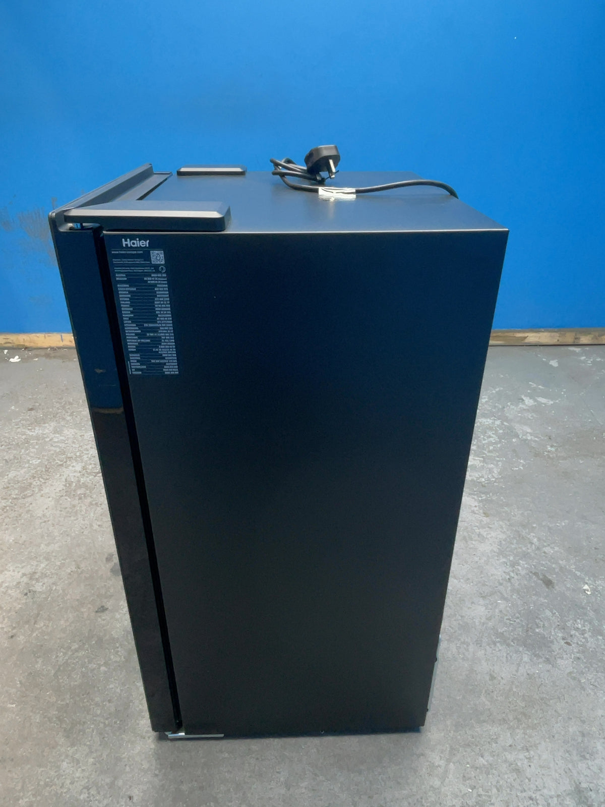 #GRC-165-446 - Haier Wine Bank 50 Series 3 34 Bottle Wine Cooler – hOn App, Anti-Vibration