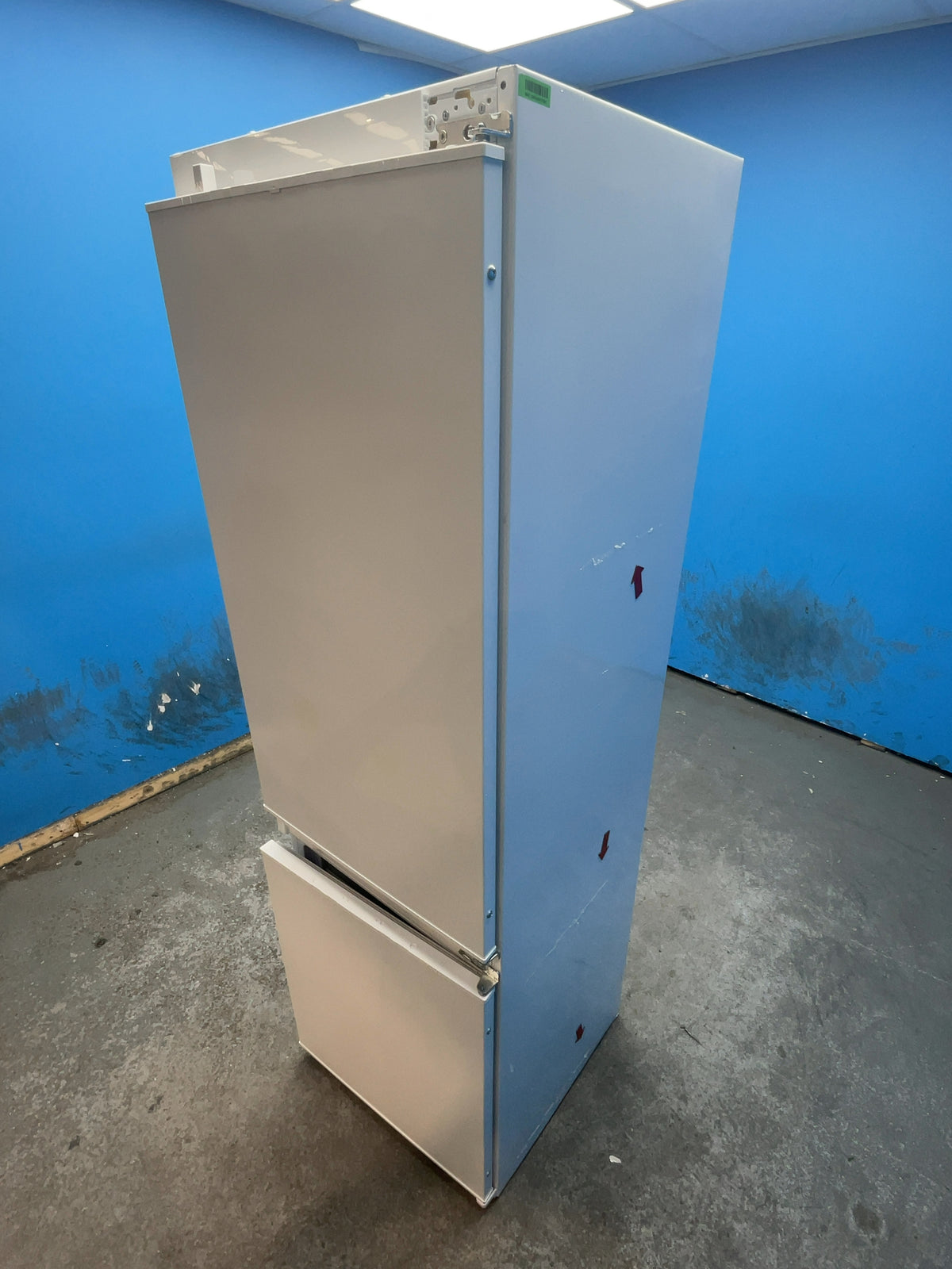#GRC-165-661 - Haier 54cm Integrated 70/30 Fridge Freezer – 268L, White, Total No Frost
