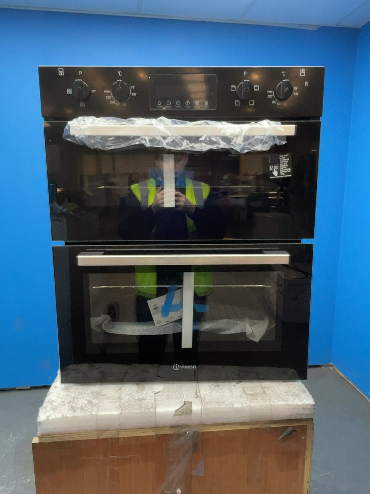 #GRC-165-687 - Indesit 60cm Built Under Electric Double Oven – 84L Capacity, Twin Grill, Black