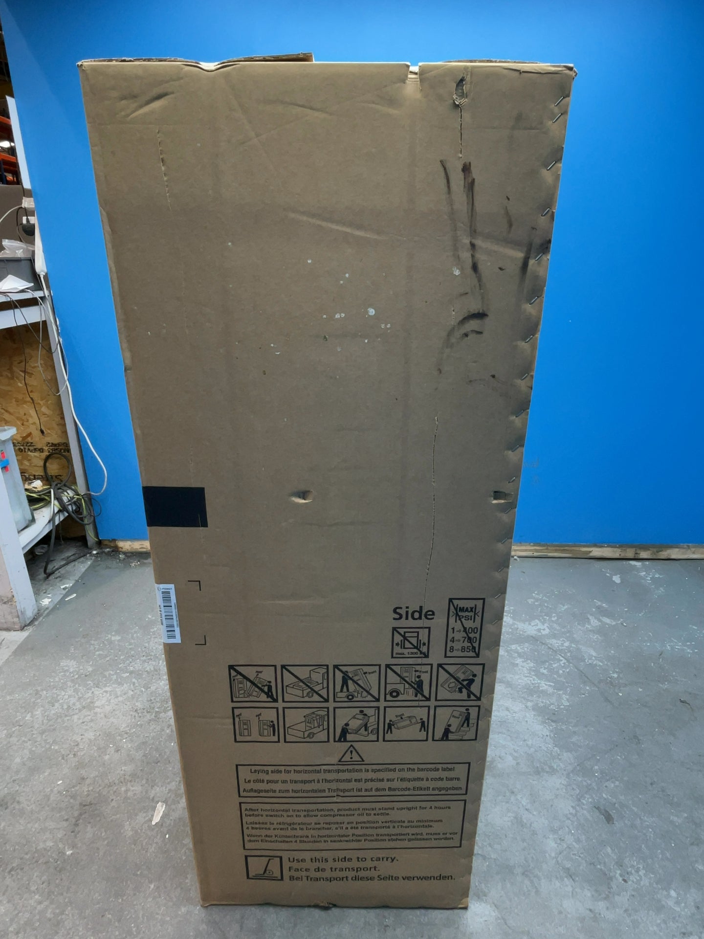 #GRC-165-719 - Indesit Freestanding 50/50 Low Frost Fridge Freezer – 229L Capacity, 55cm Wide, Black