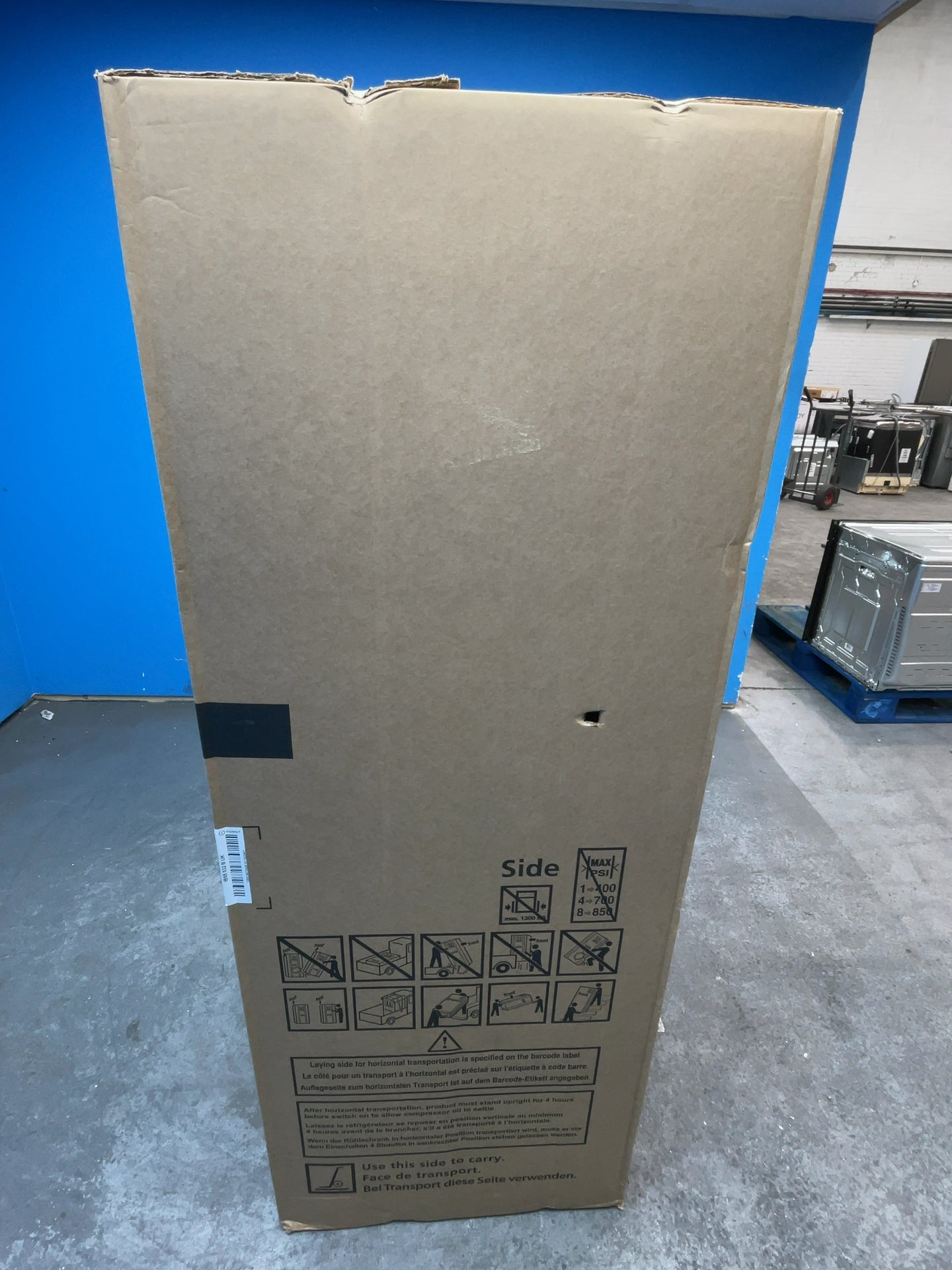 #GRC-165-719 - Indesit Freestanding 50/50 Low Frost Fridge Freezer – 229L Capacity, 55cm Wide, Black