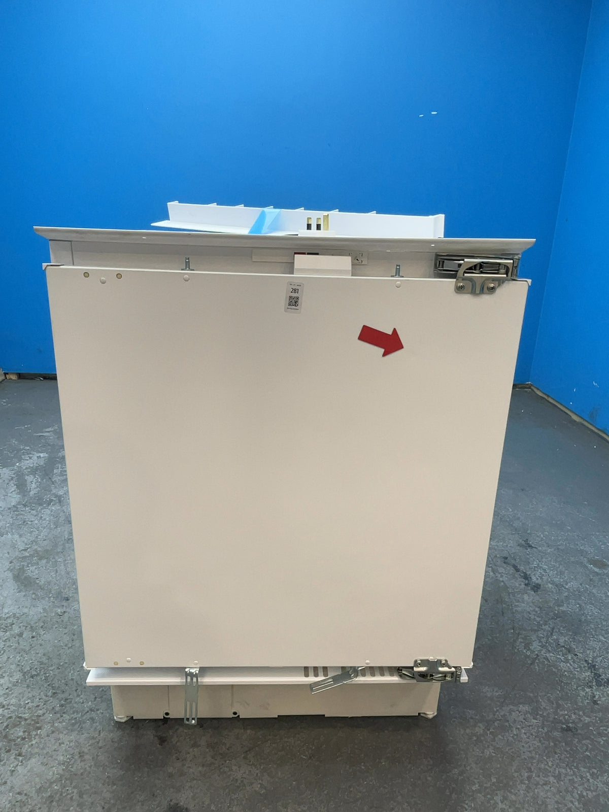 #GRC-165-728 - Hotpoint Integrated Undercounter Freezer – 91L Capacity, Low Frost, Fixed Hinge